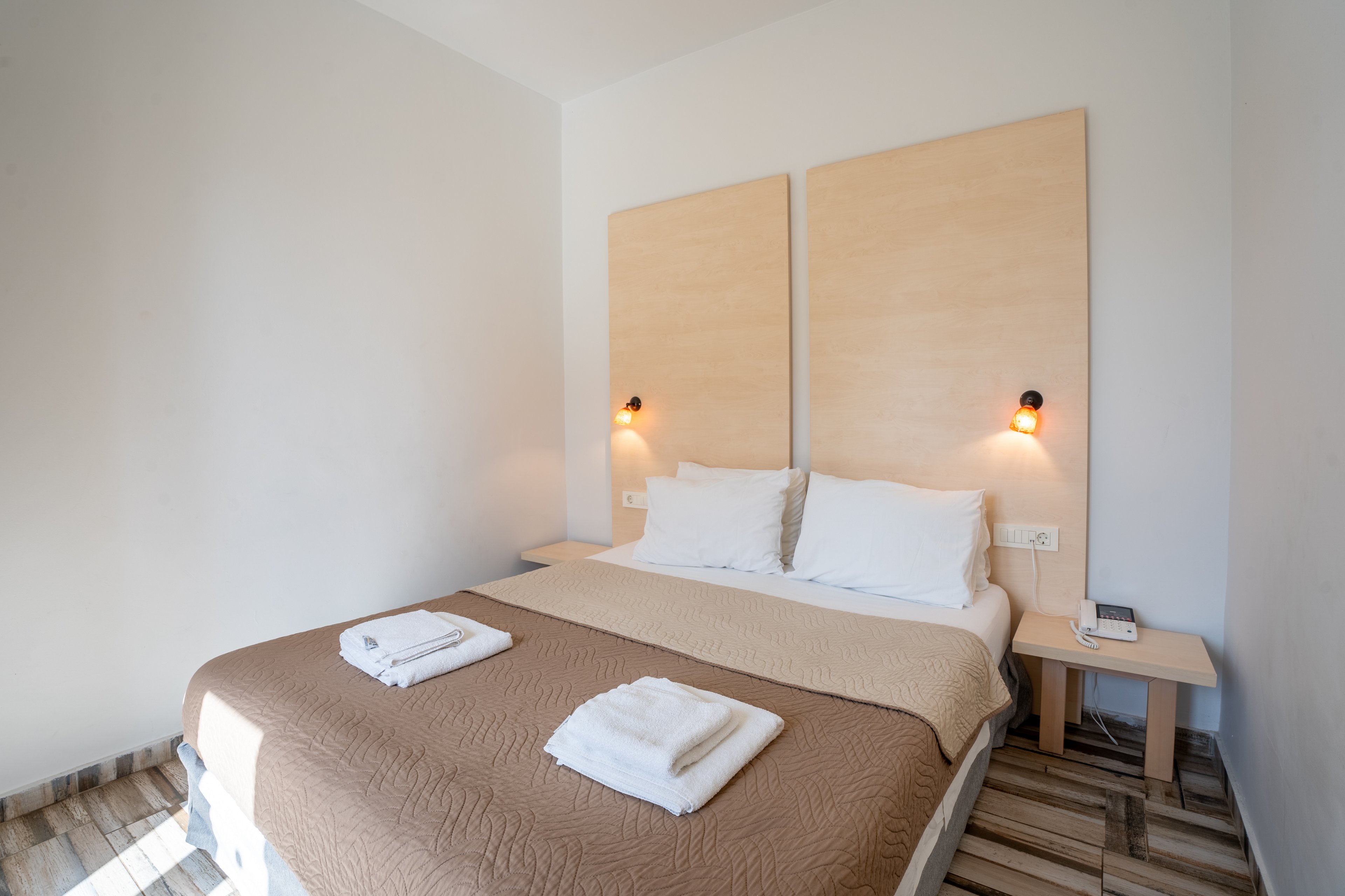 Finas Hotel & Apartments