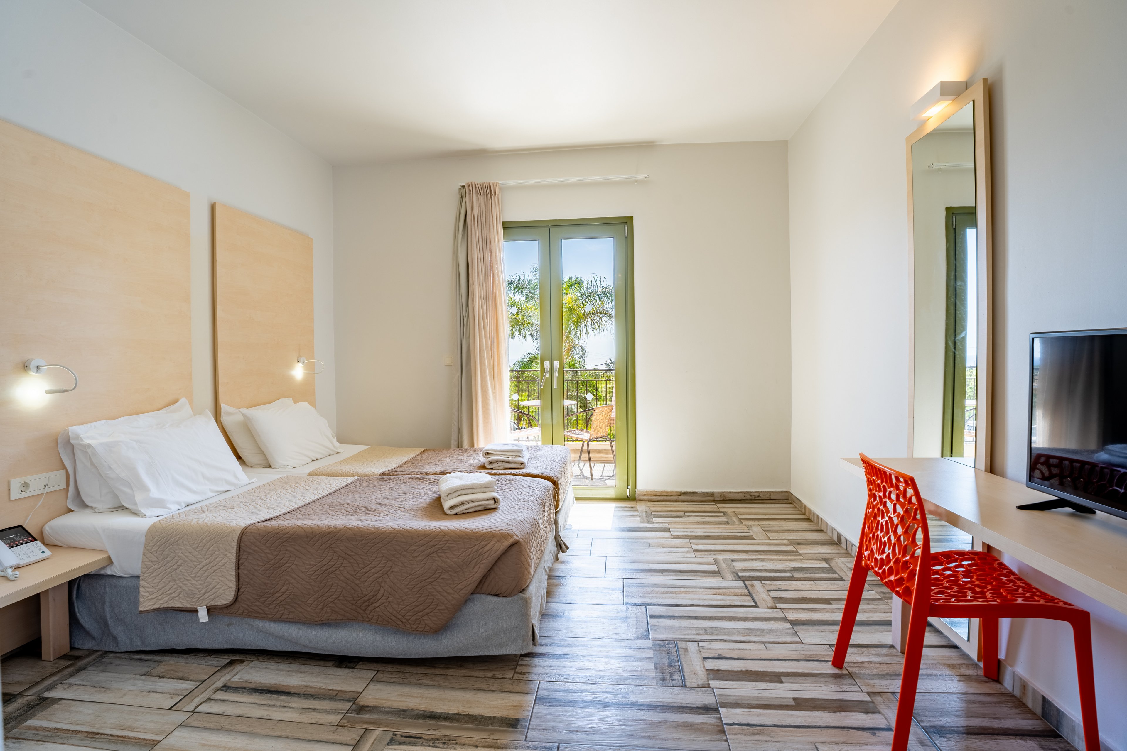 Finas Hotel & Apartments