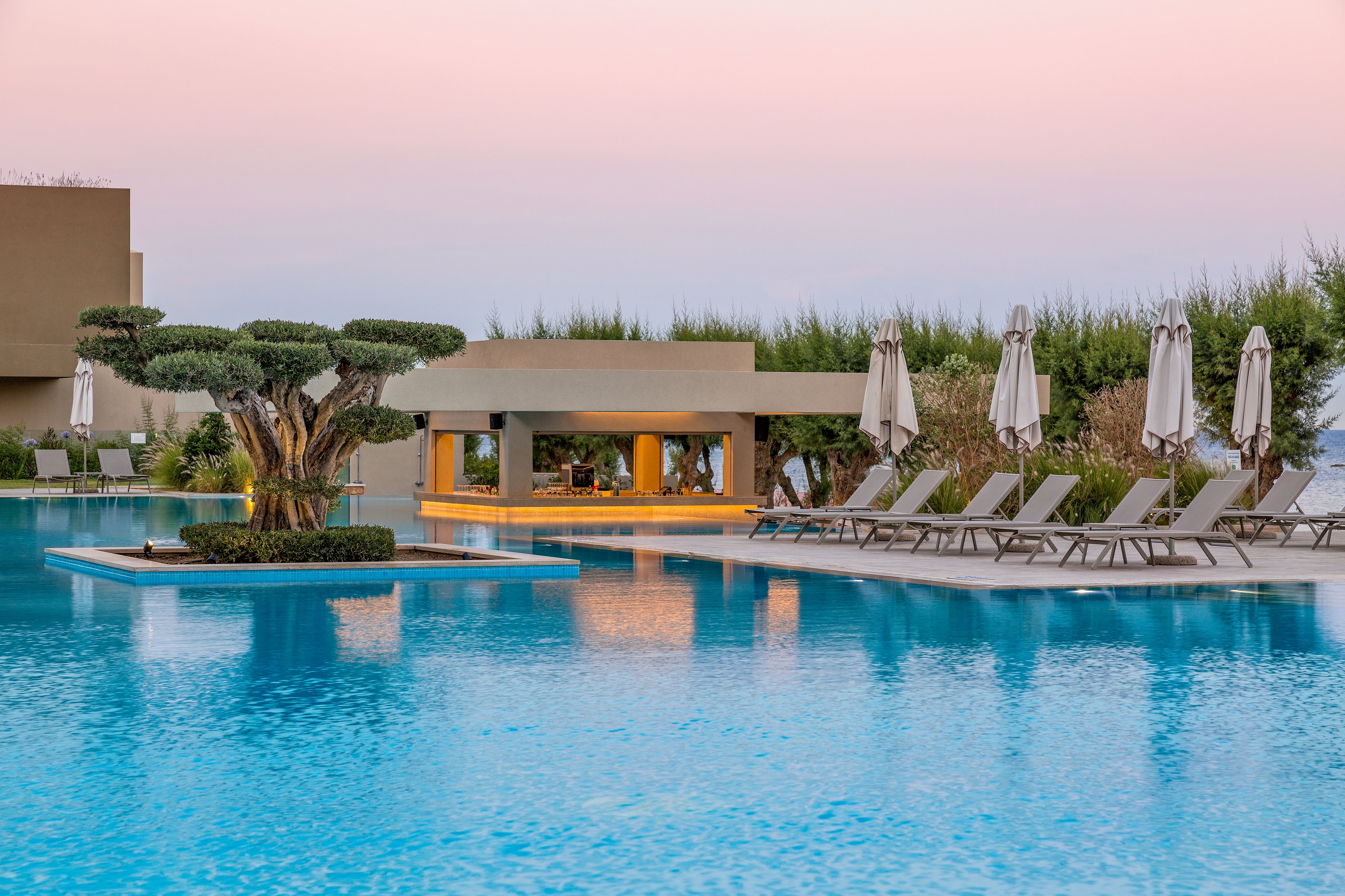 Amada Colossos Resort