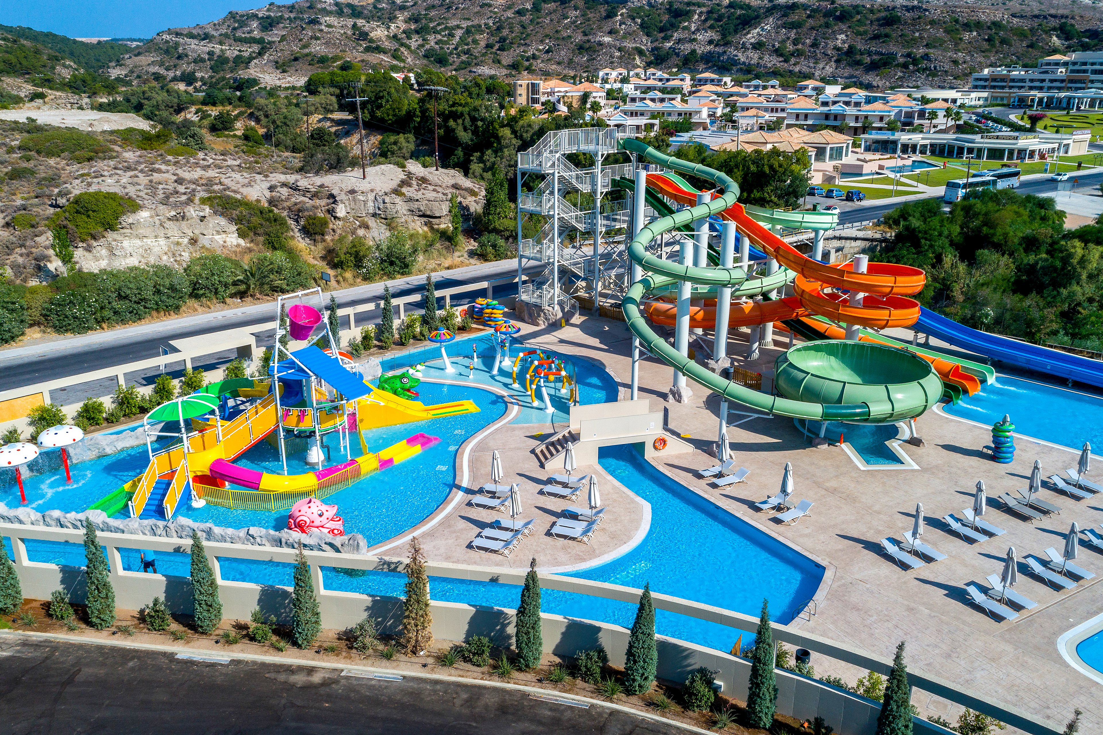 Amada Colossos Resort