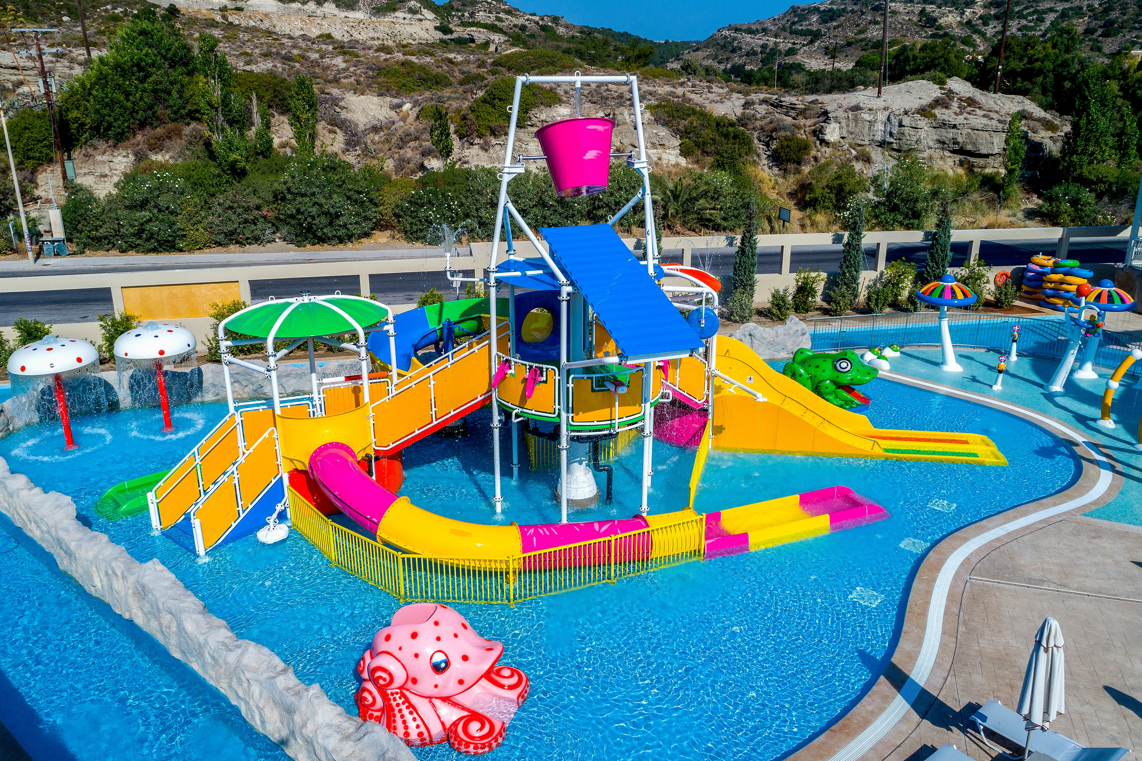 Amada Colossos Resort