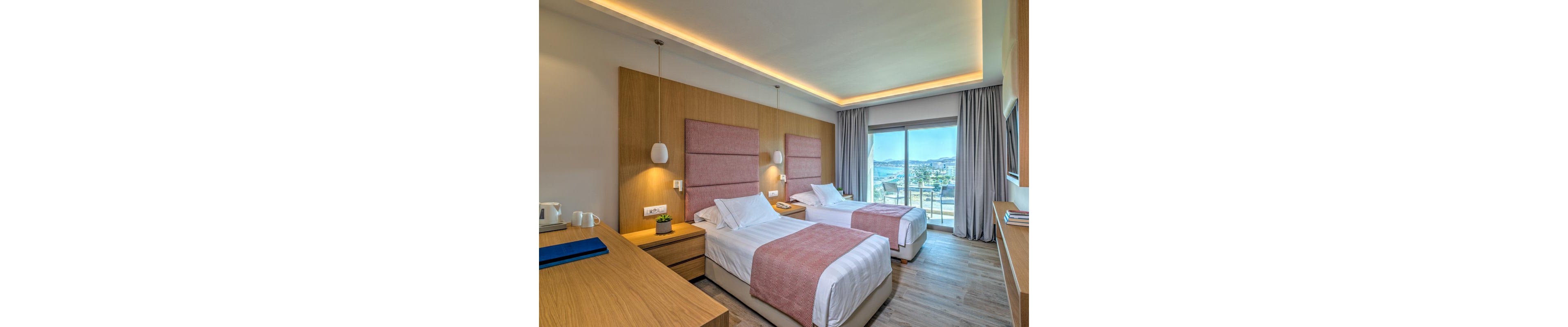 Amada Colossos Resort