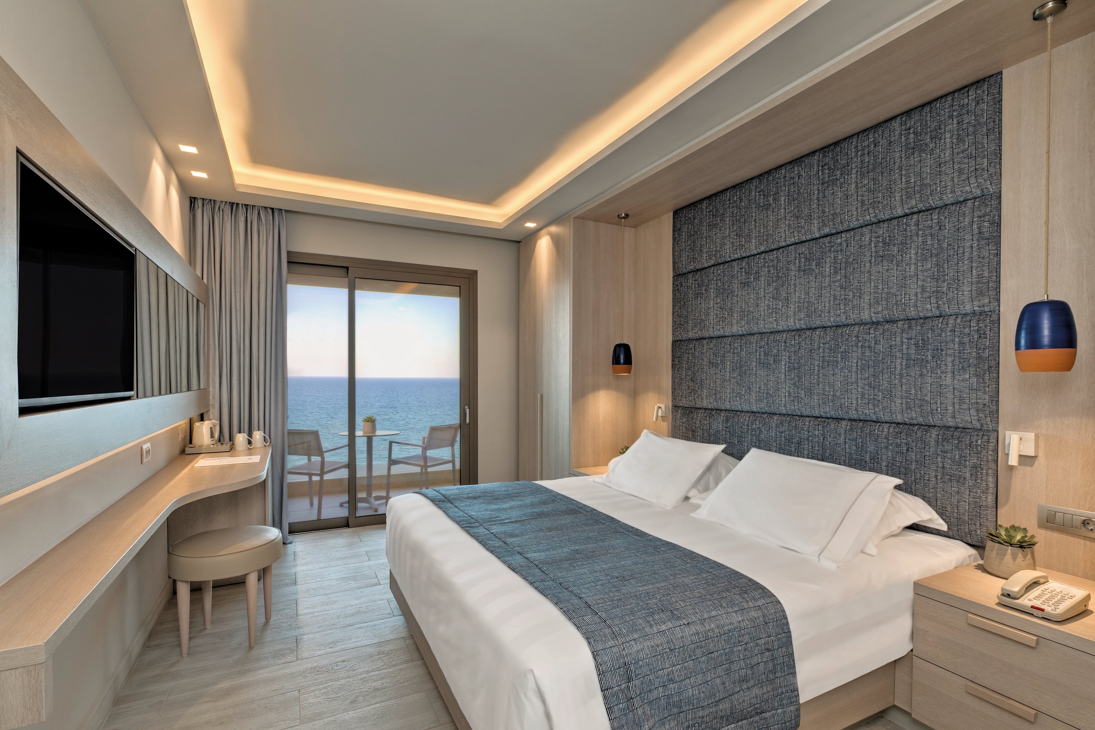 Amada Colossos Resort