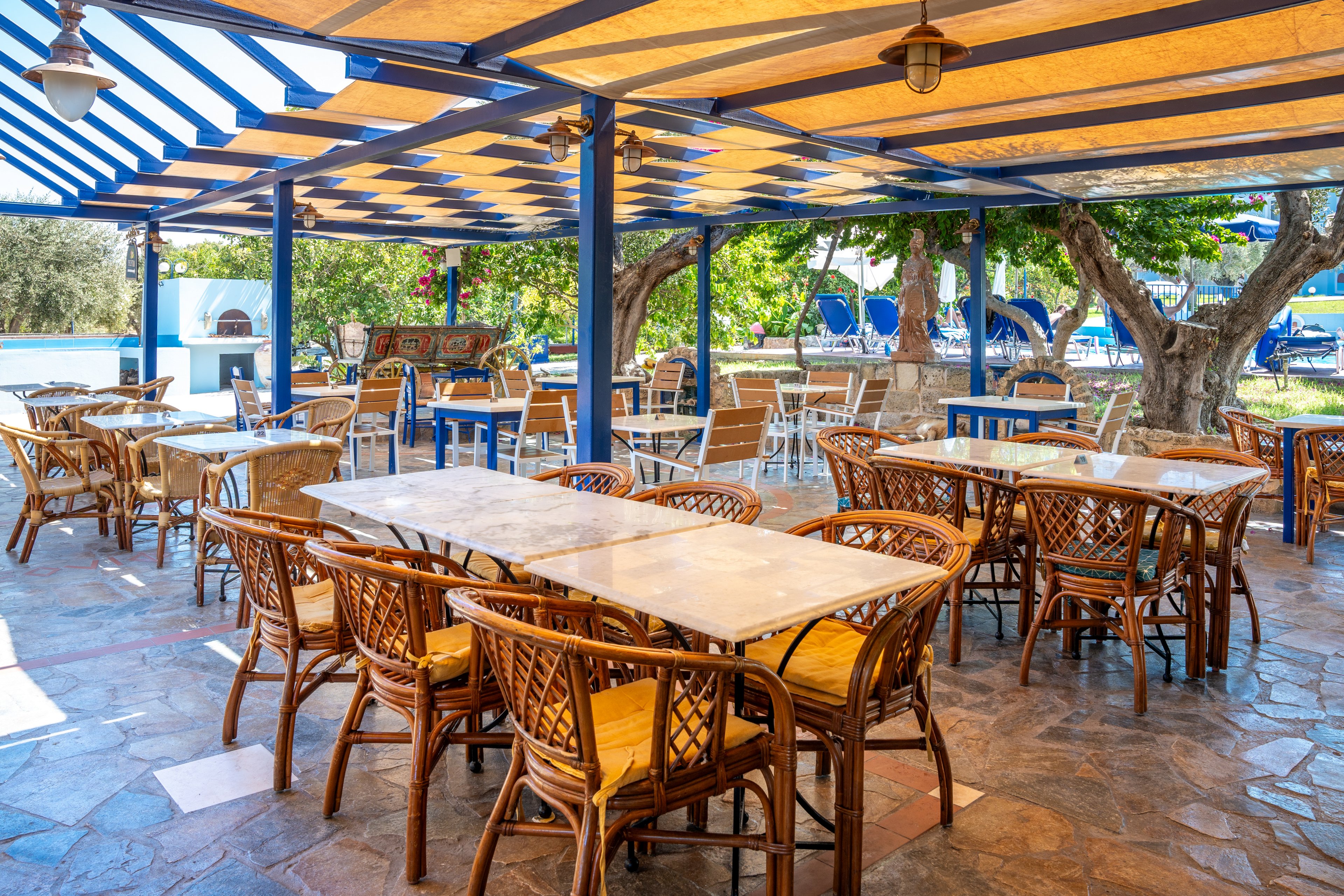 Filoxenia Apartments