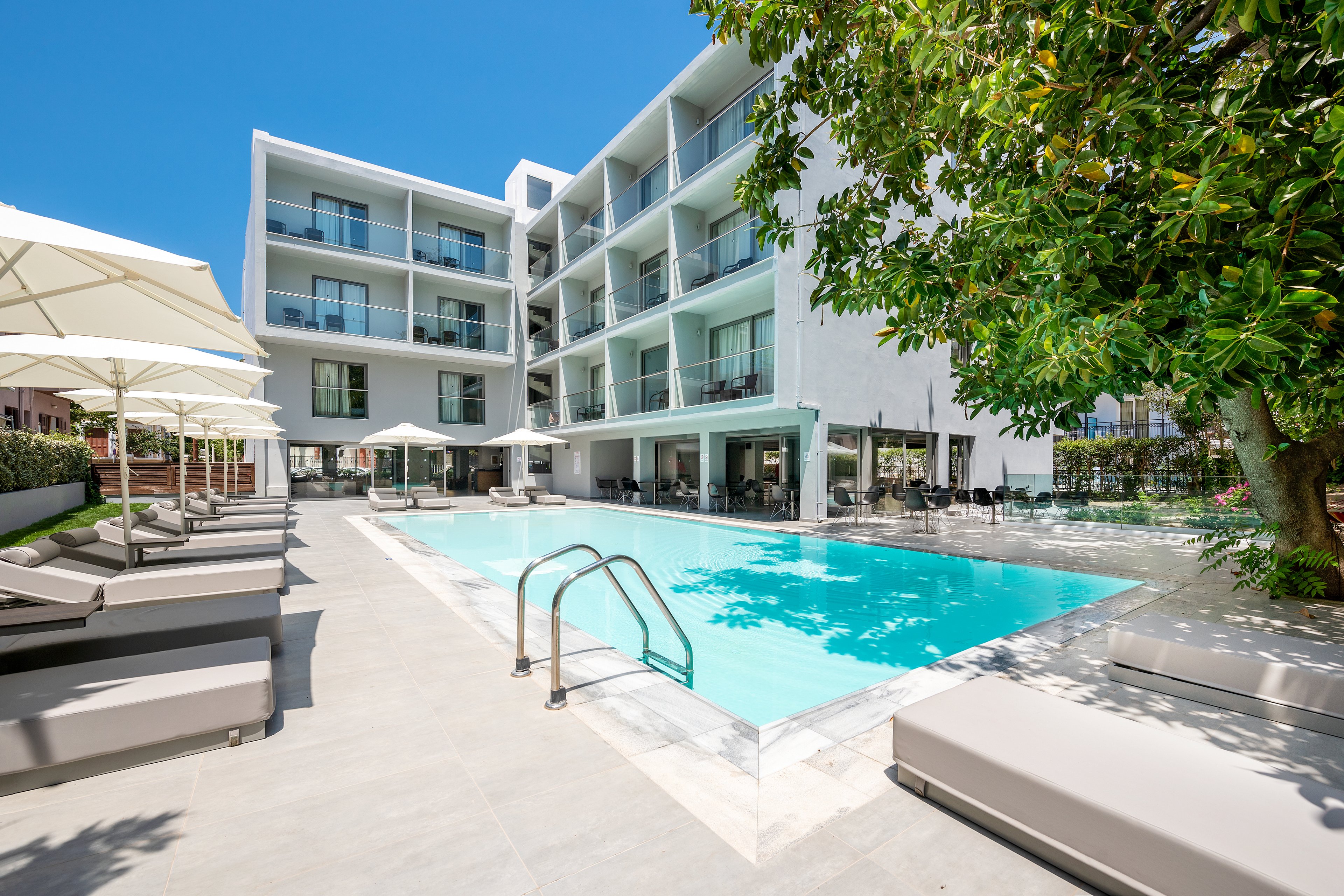 Oktober Downtown Boutique Hotel