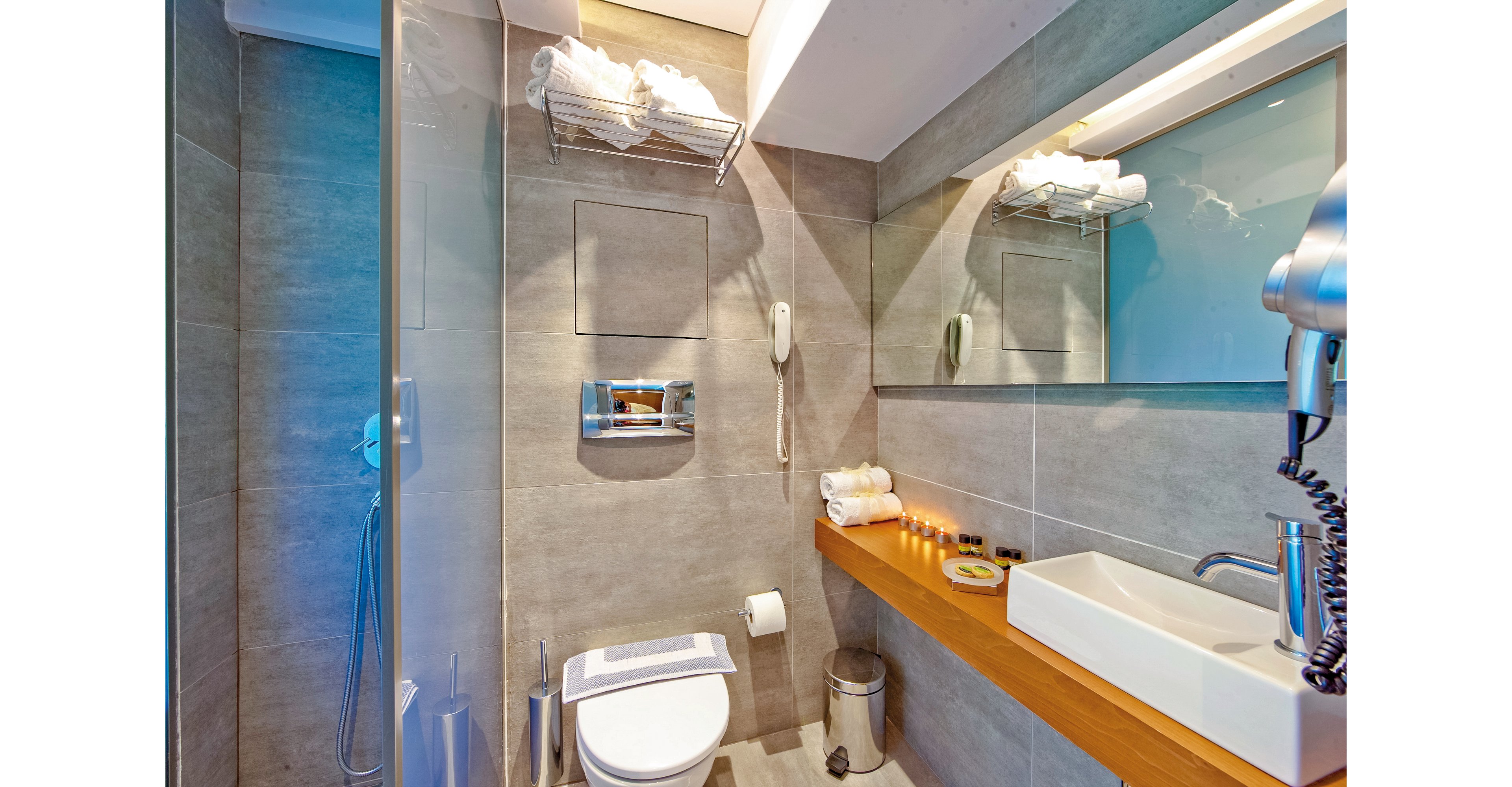 Oktober Downtown Boutique Hotel