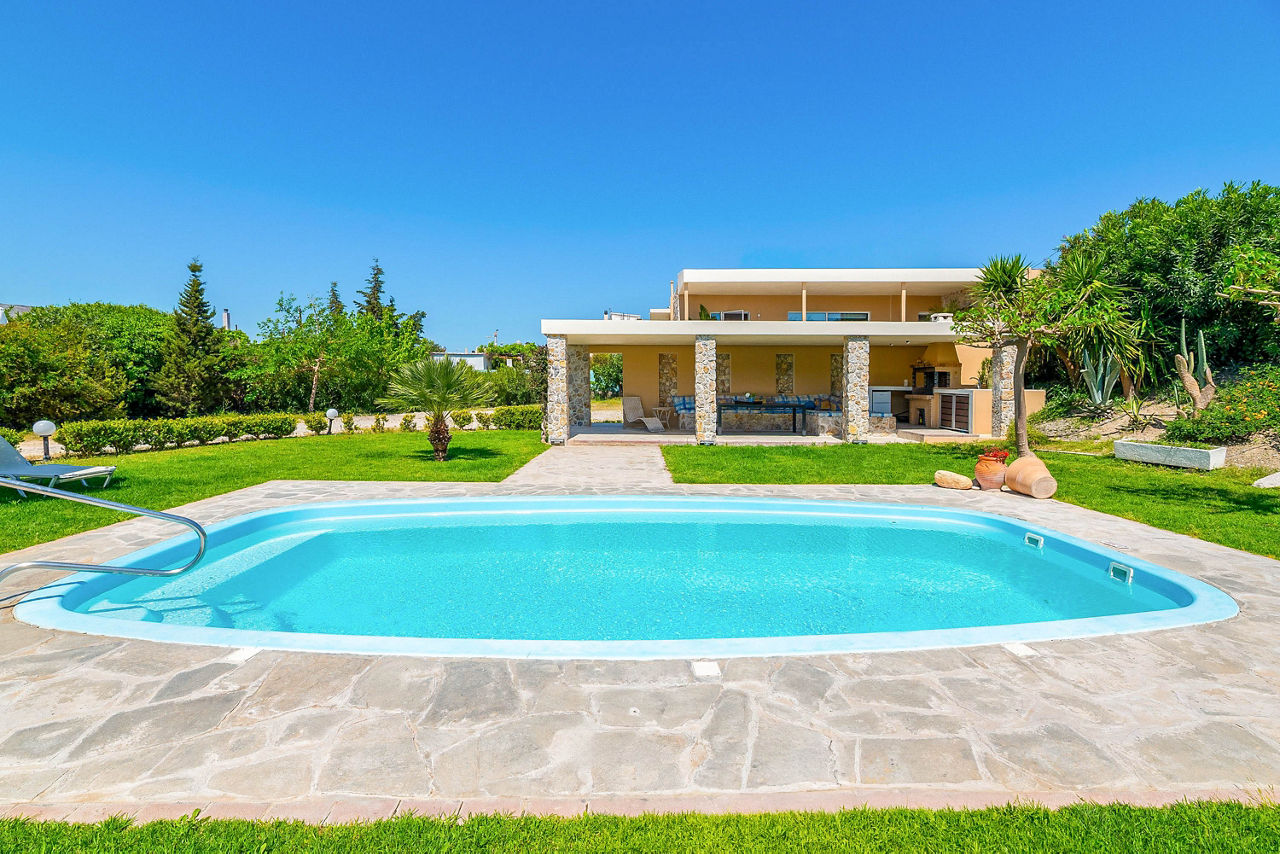 Afantou Beach Villa