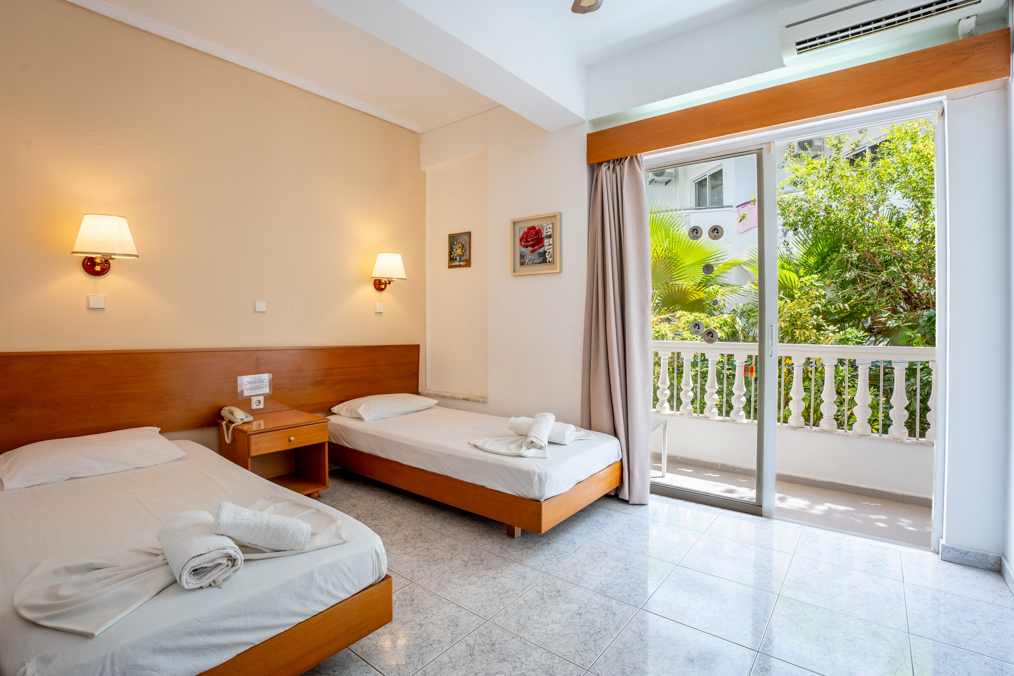 Elarin Studios and Apartments