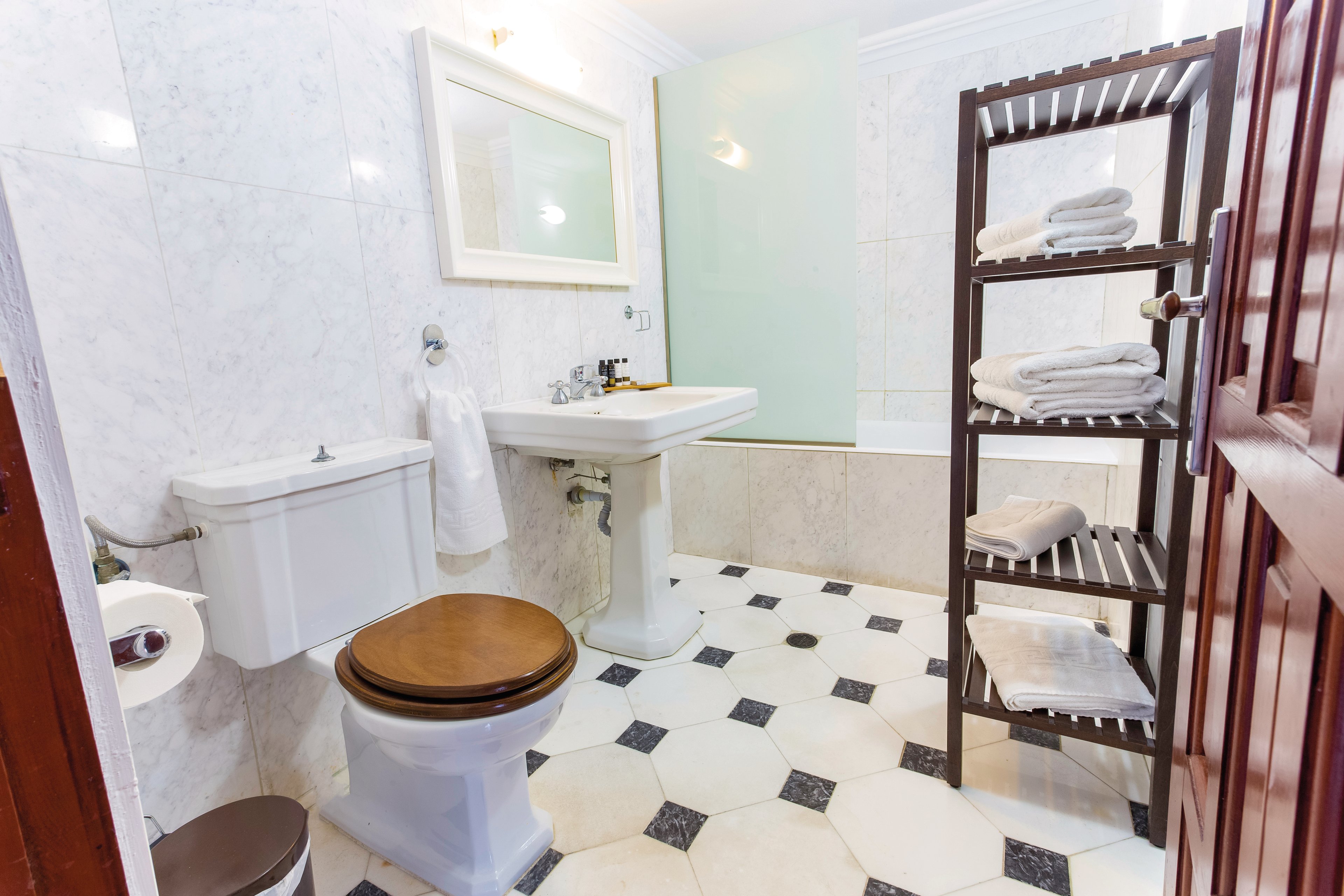 Thea Villas and Suites