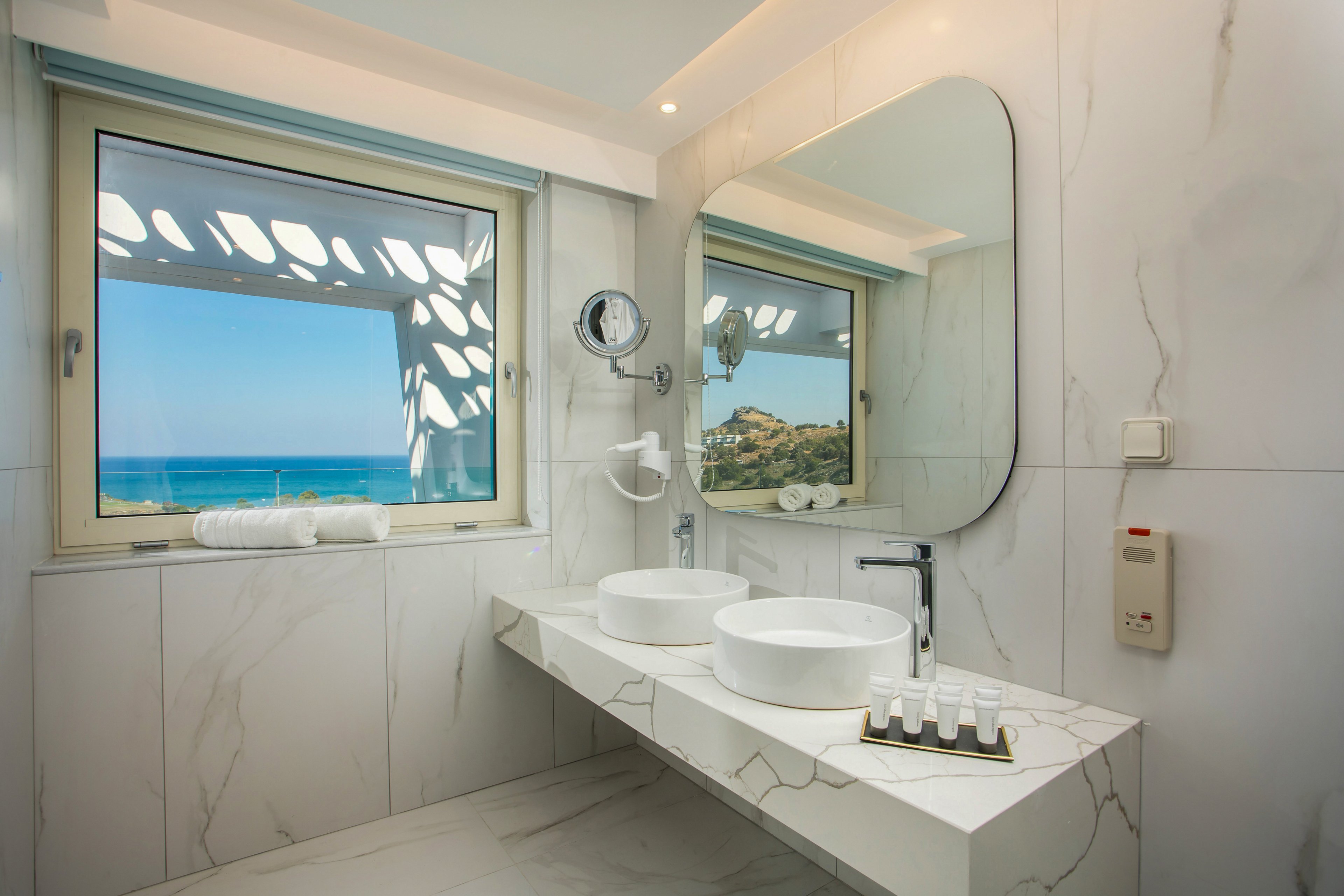 Lindos White Hotel and Suites