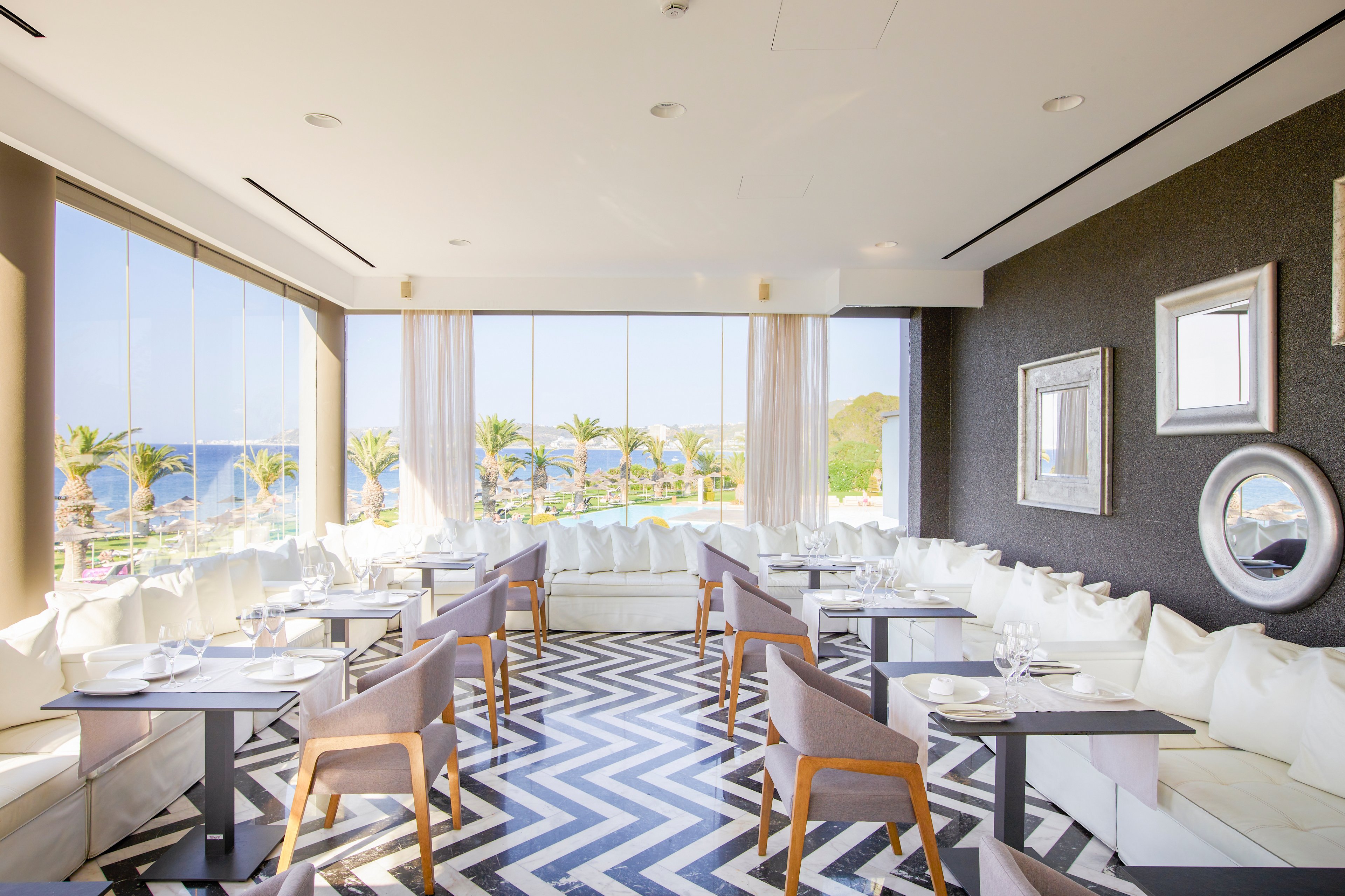 The Ixian Grand & All Suites