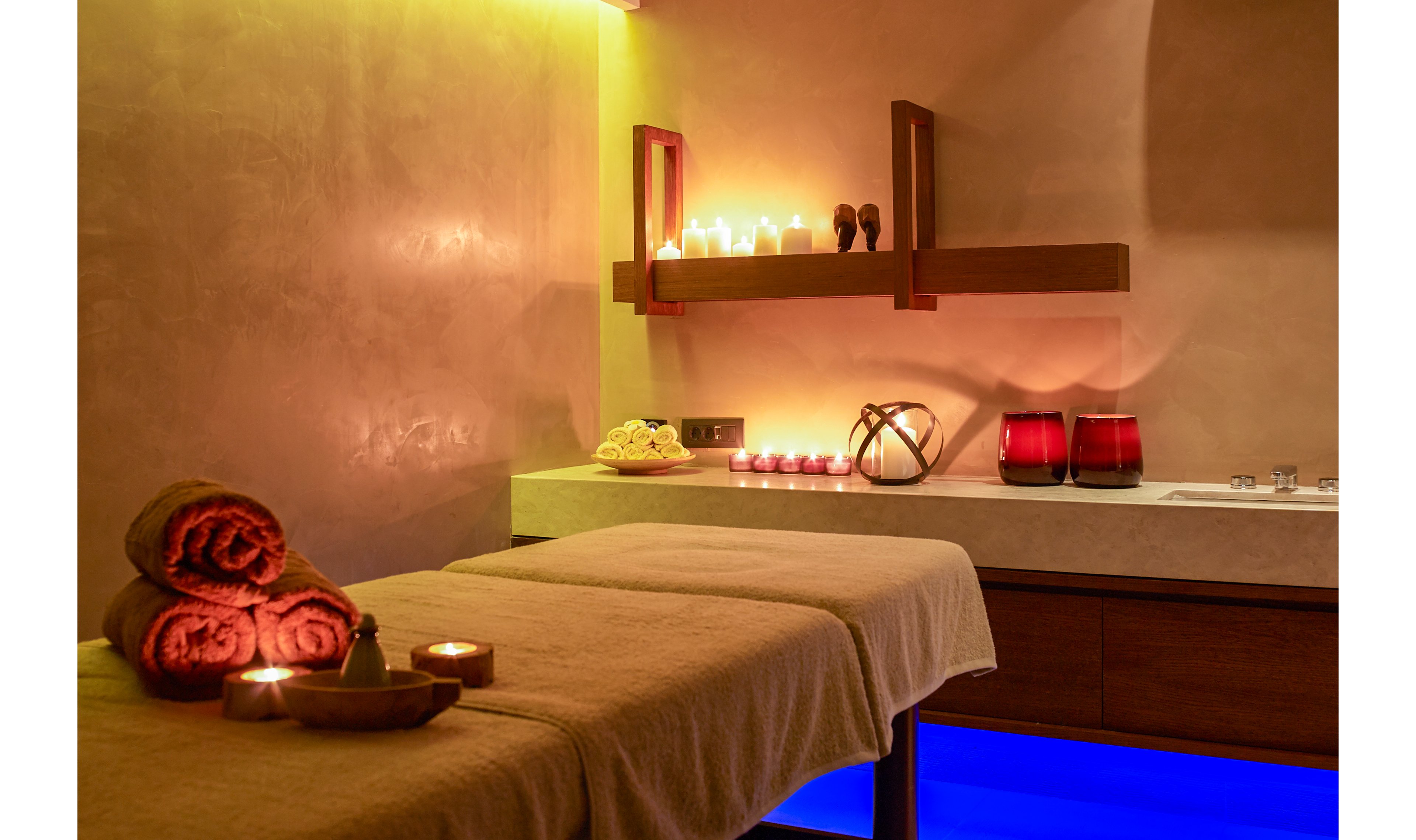 The Ixian Grand & All Suites