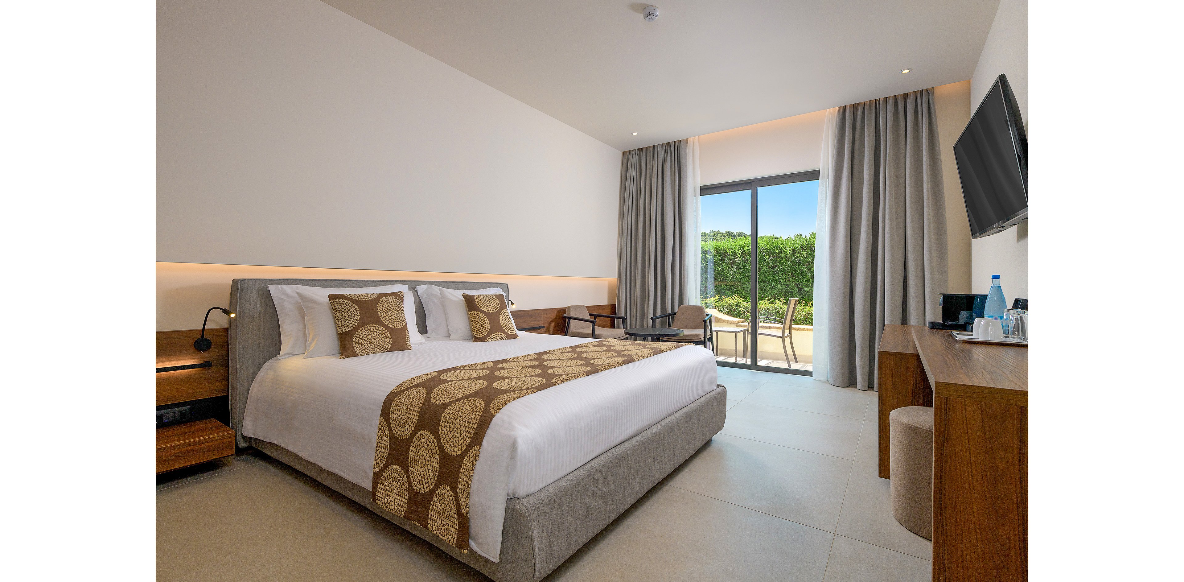 The Ixian Grand & All Suites