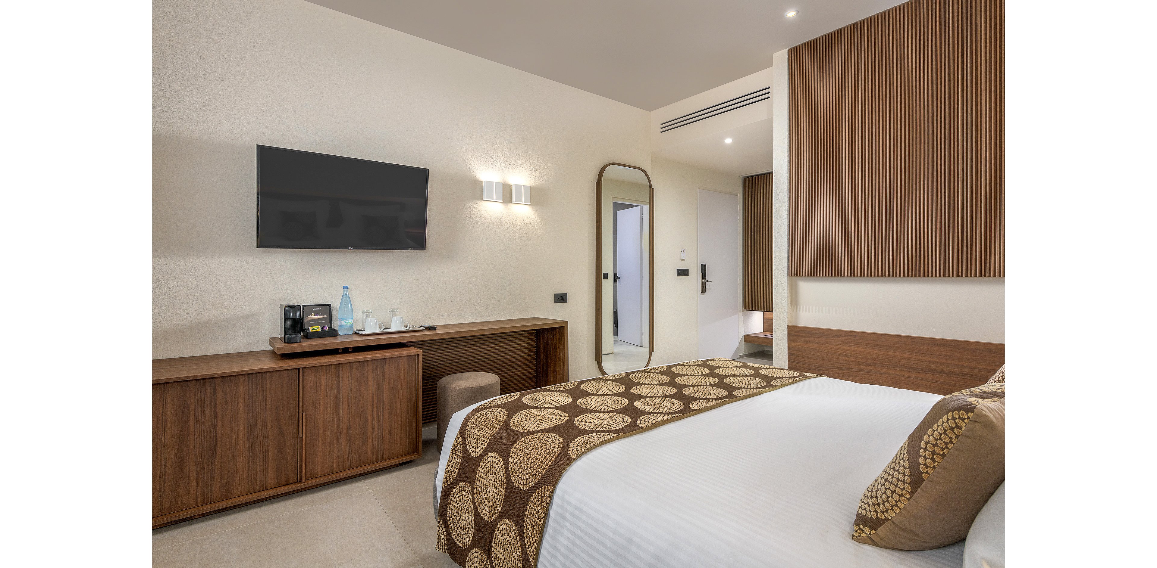 The Ixian Grand & All Suites