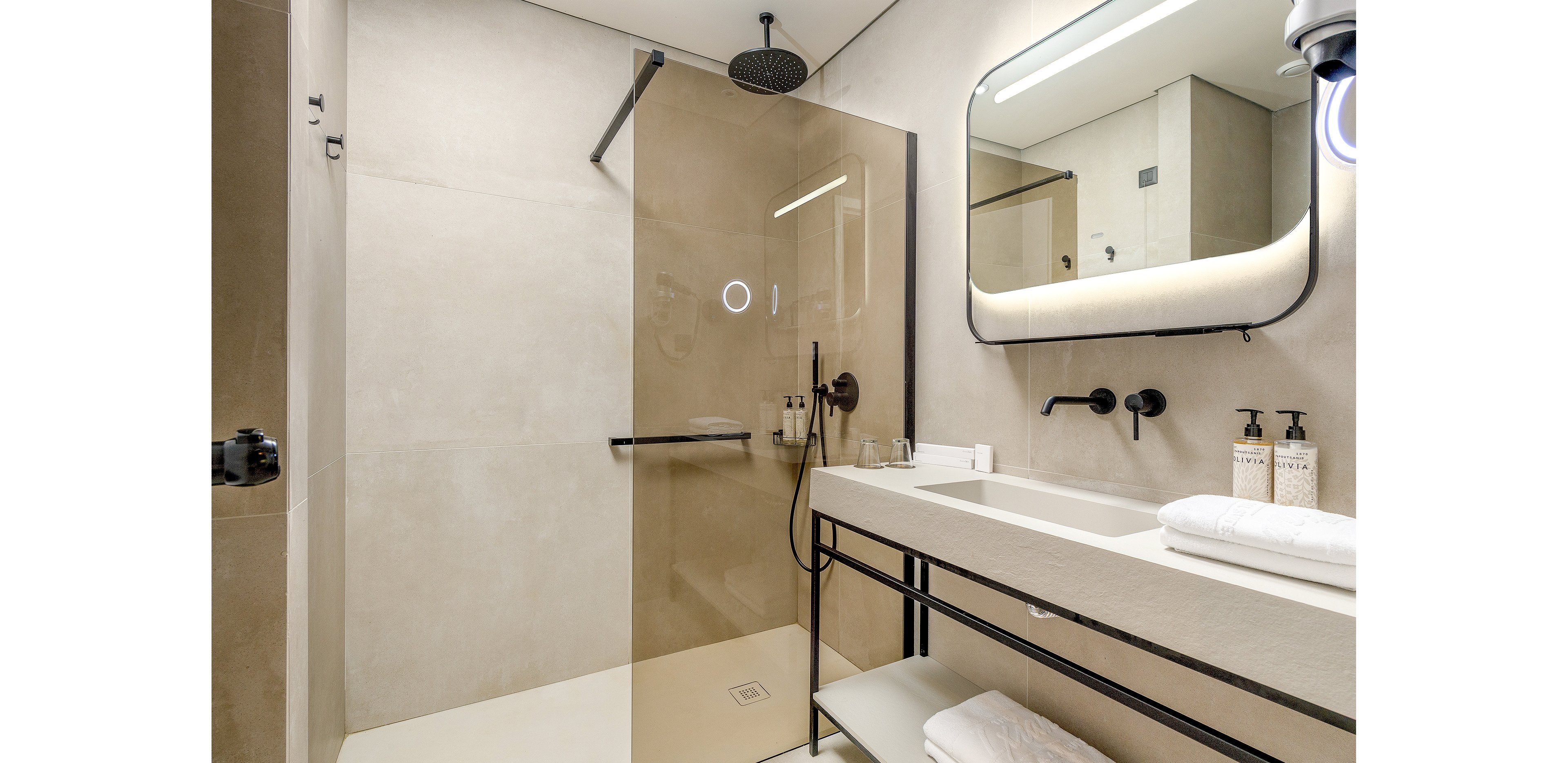 The Ixian Grand & All Suites