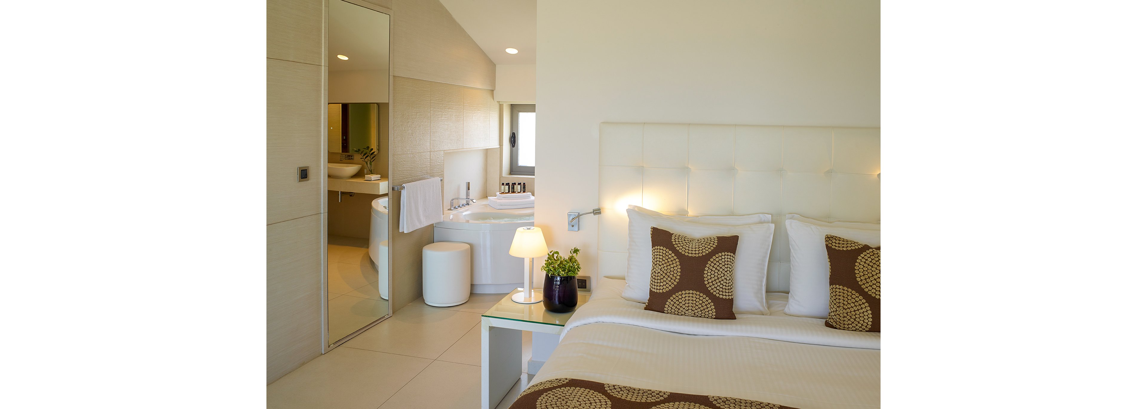 The Ixian Grand & All Suites