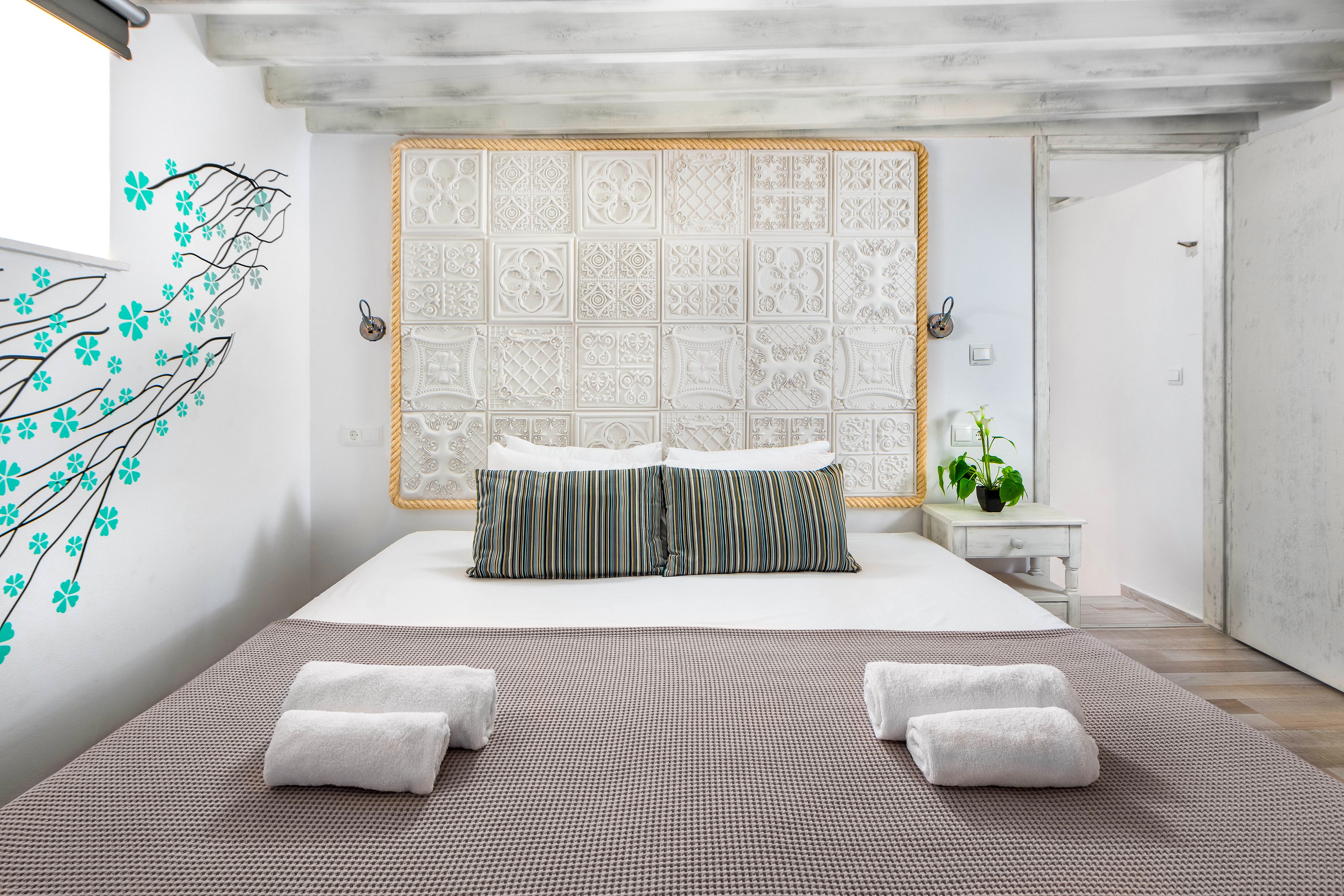 Lindos Citrin Suites