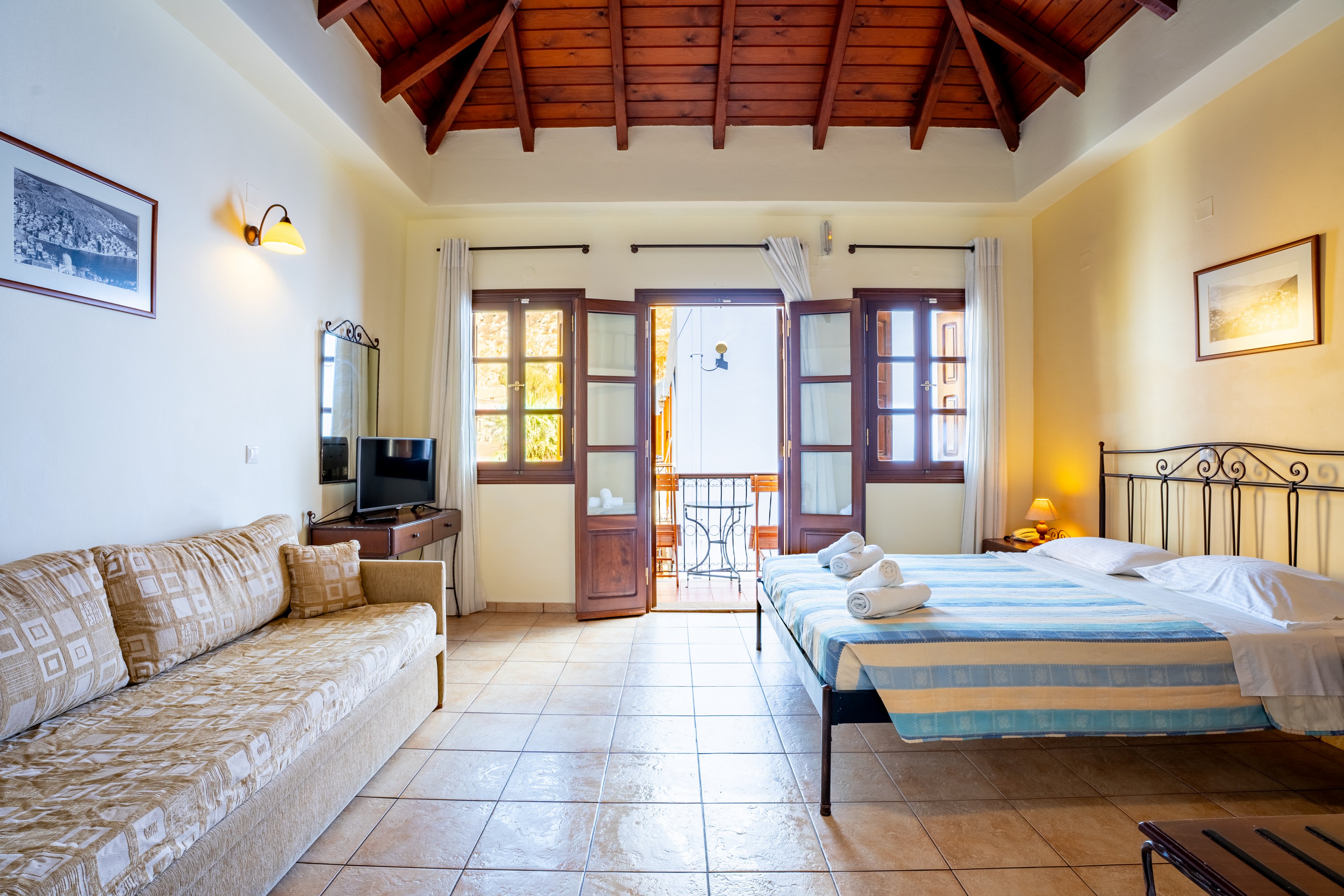 Iapetos Village Hotel