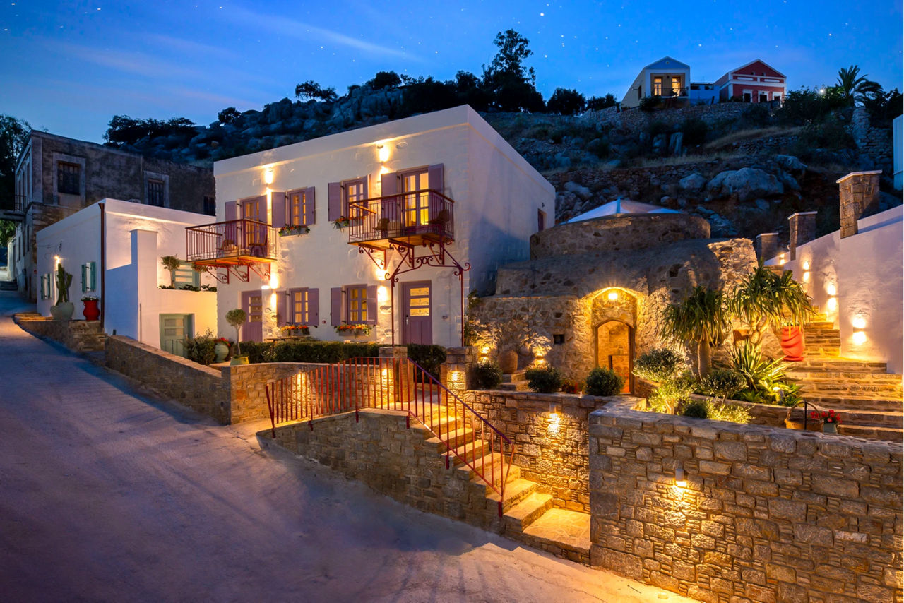 Kaminos Boutique Hotel