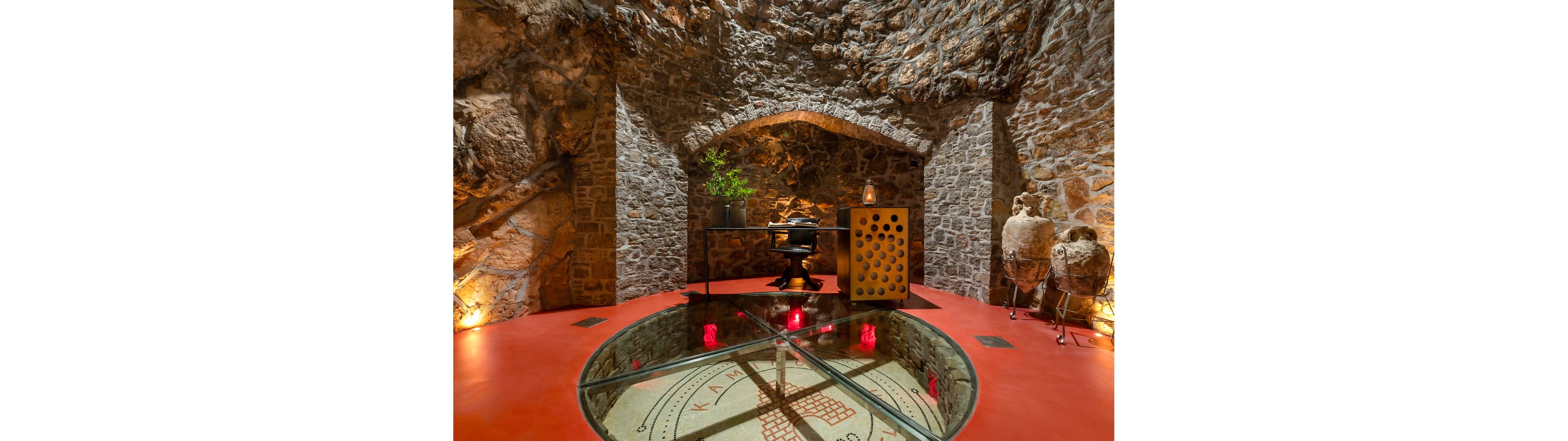 Kaminos Boutique Hotel