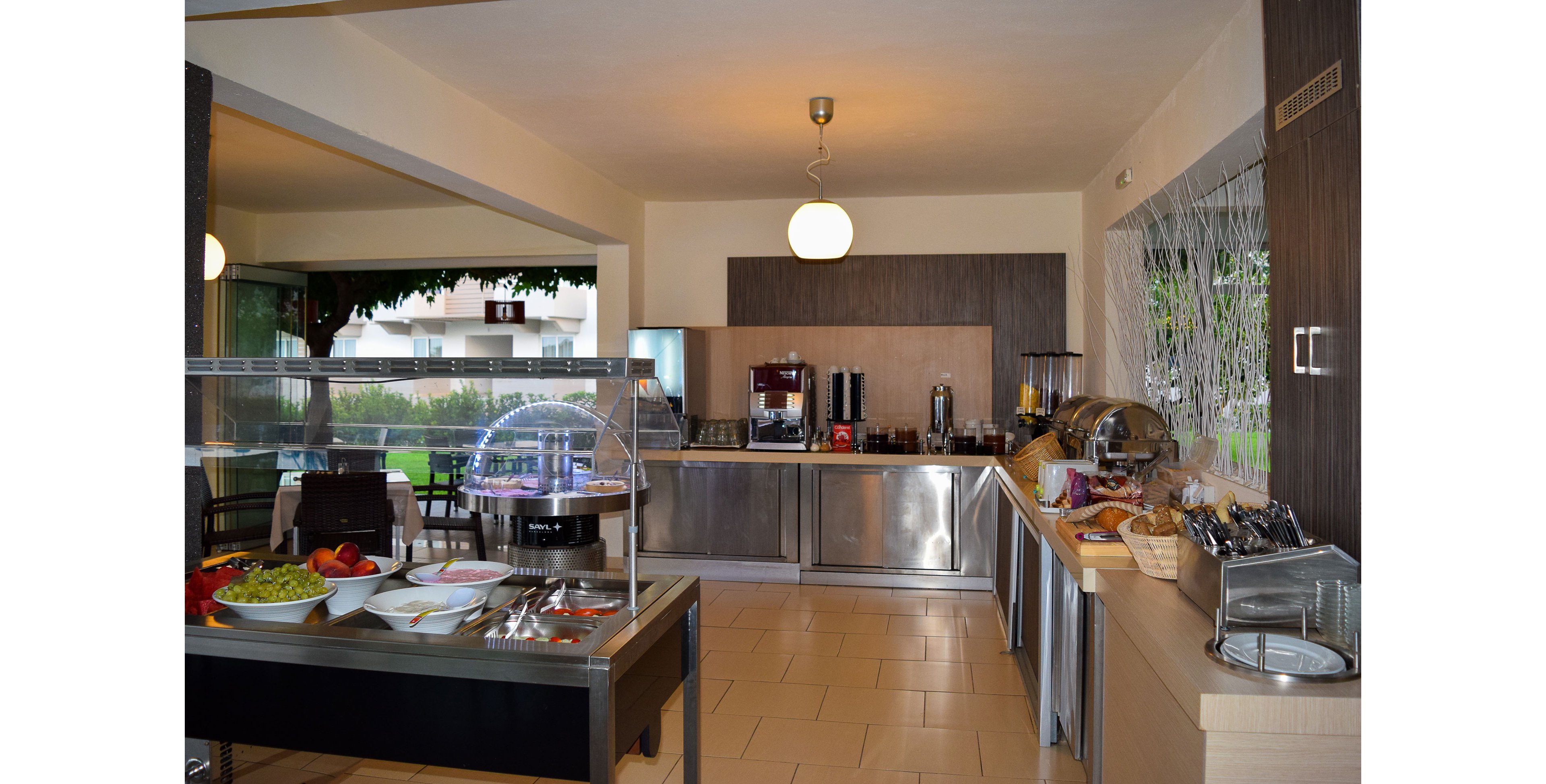 Zoes Hotel and Suites