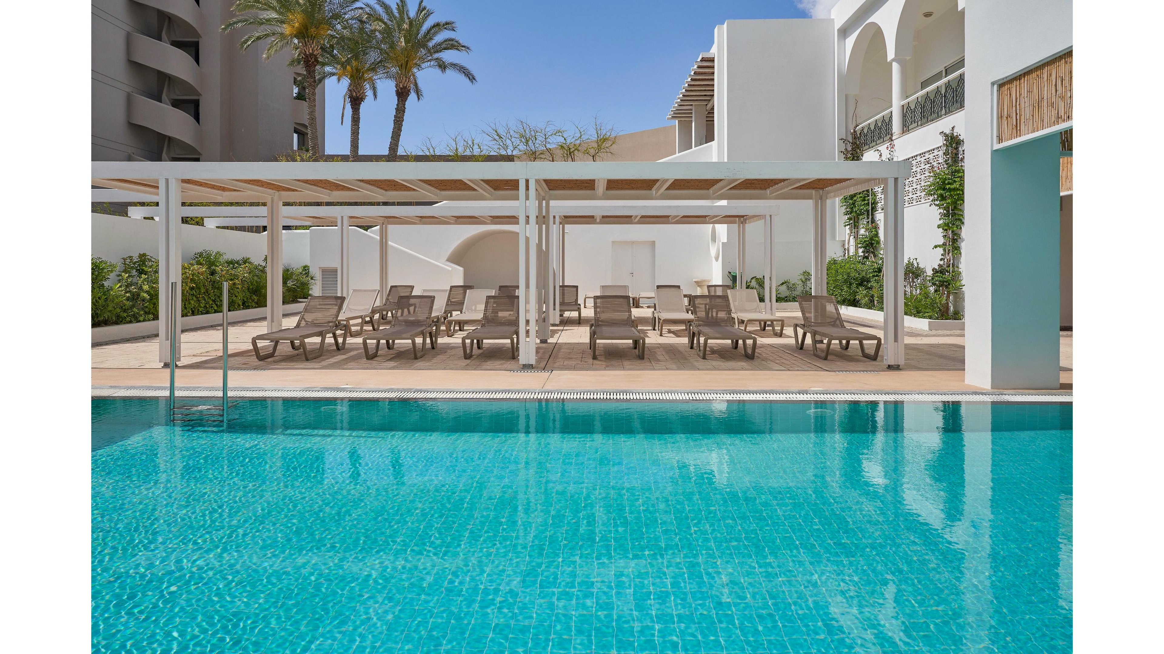 Epsilon Hotel Apartments