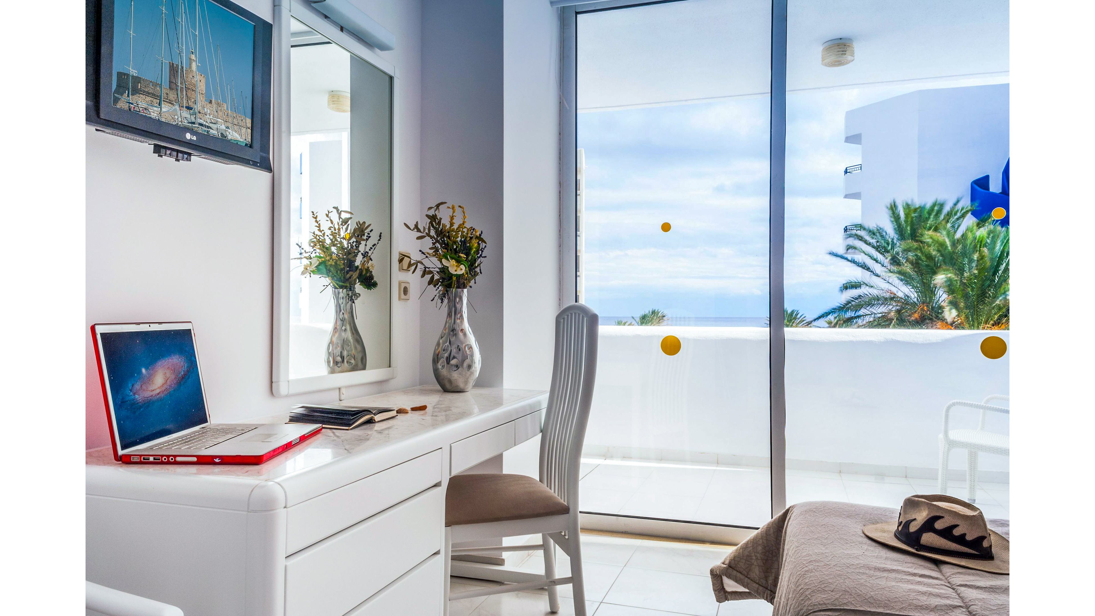 Epsilon Hotel Apartments