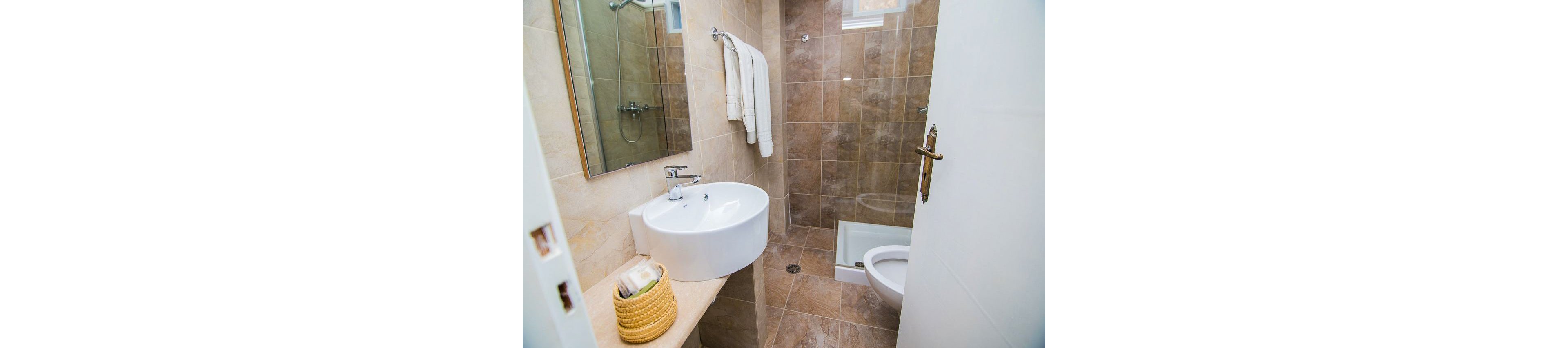 Niriides Hotel & Apartments