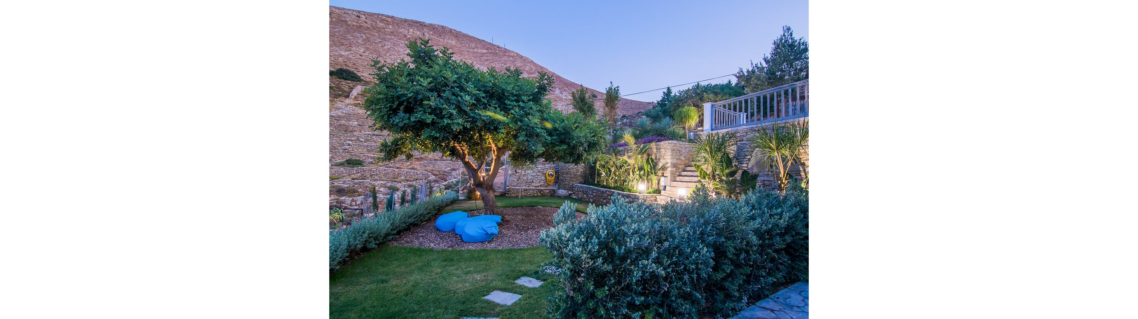 Niriides Hotel & Apartments