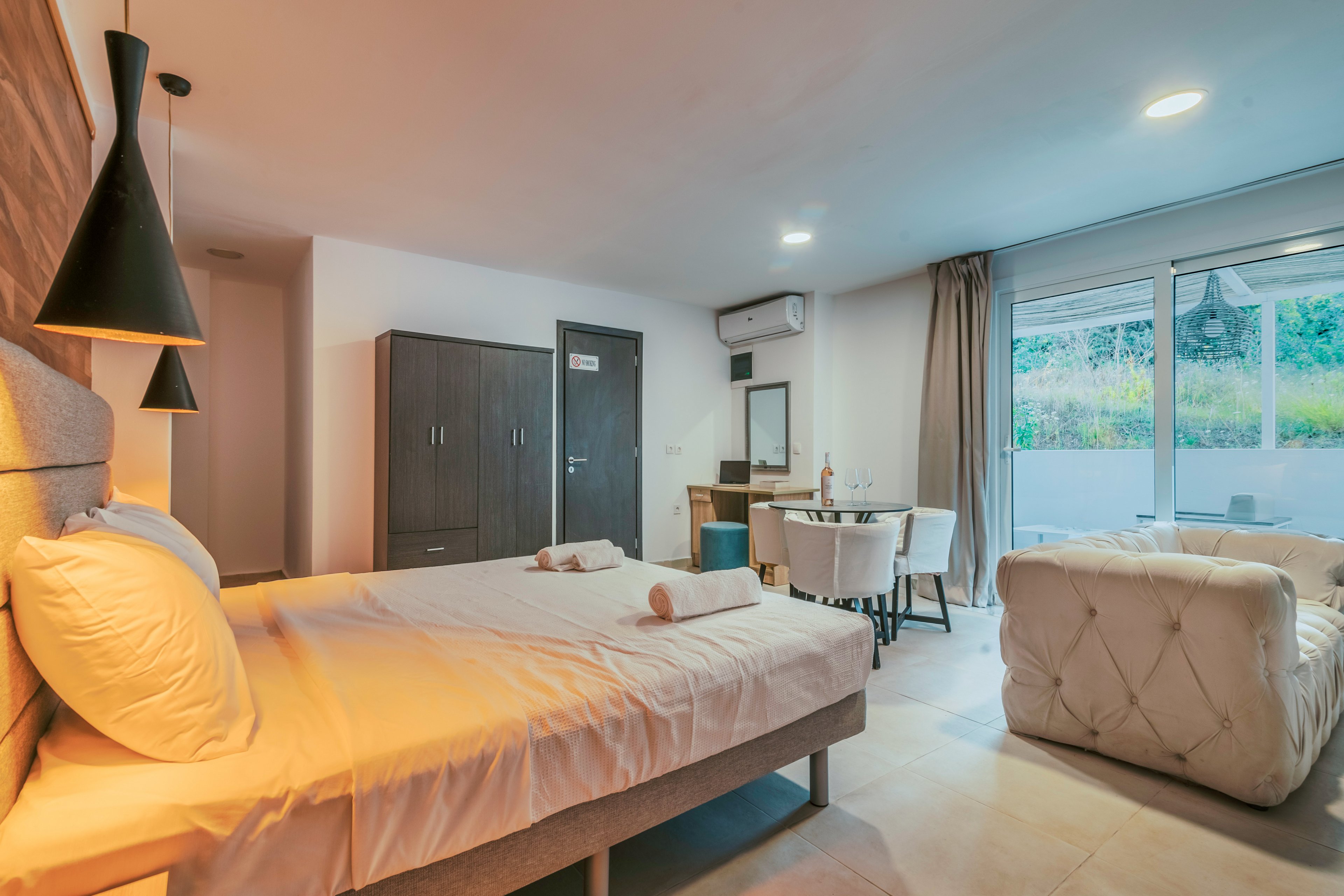 Bamboo Suites Boutique Hotel