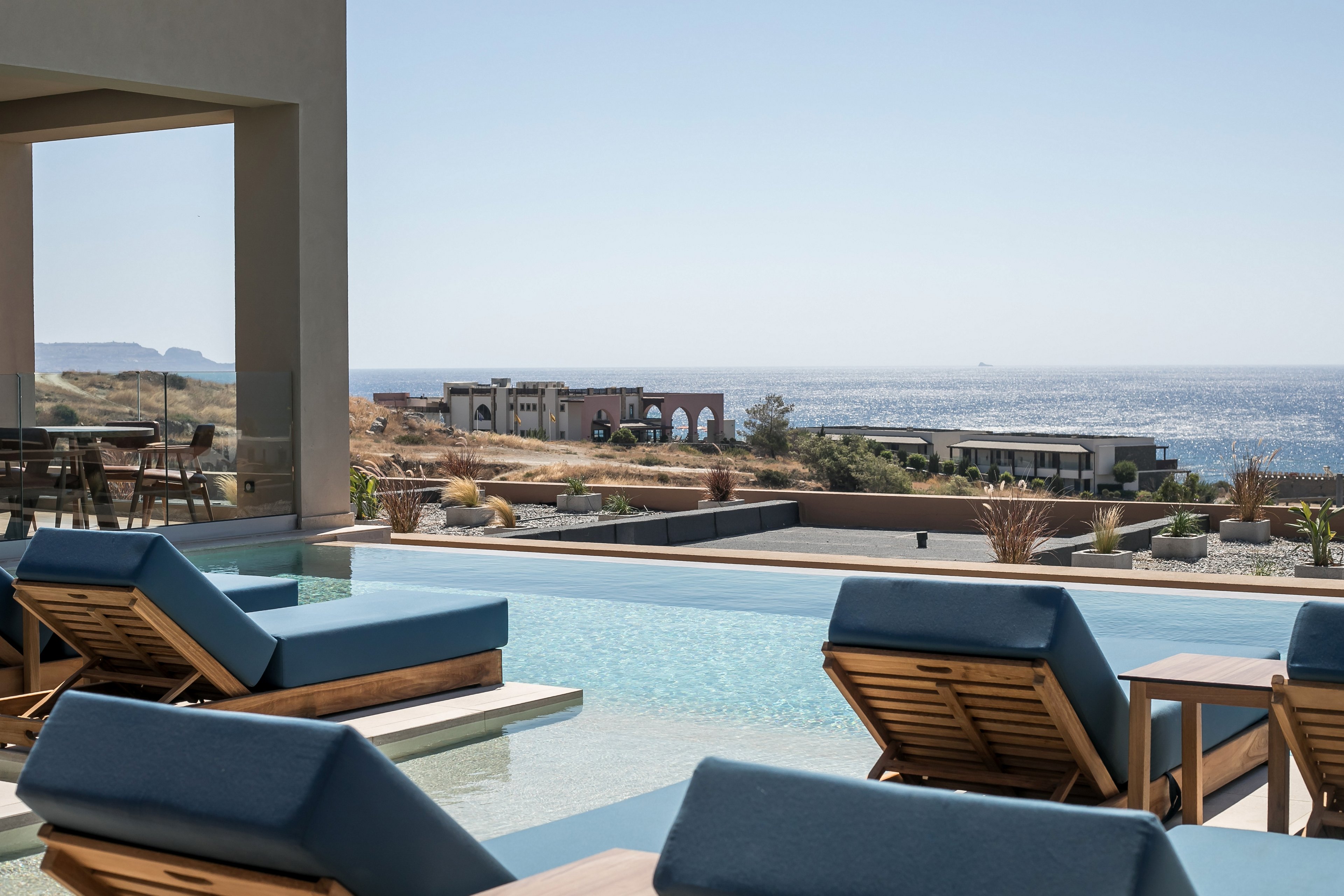 Este Elegant Suites & Villas