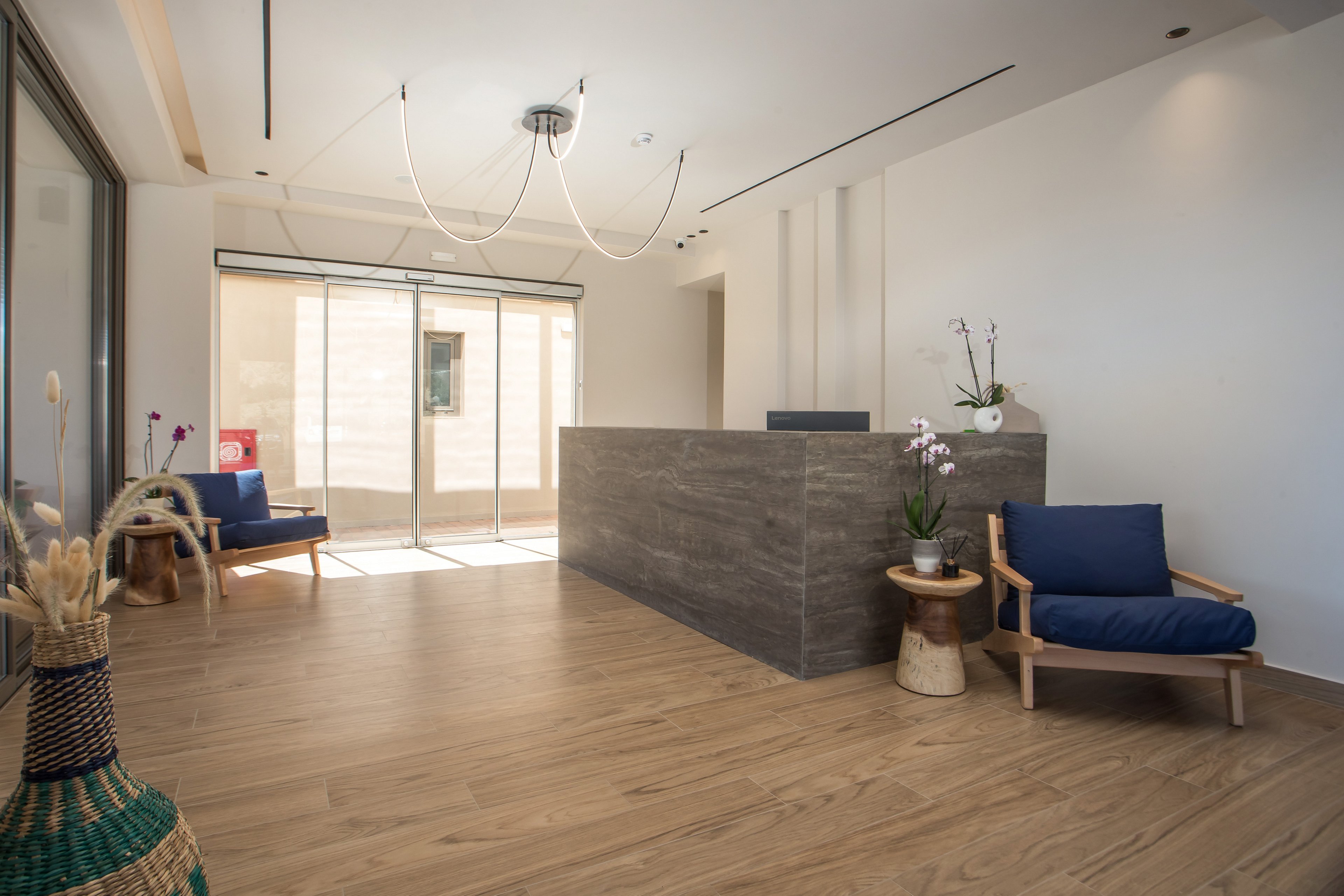 Este Elegant Suites & Villas