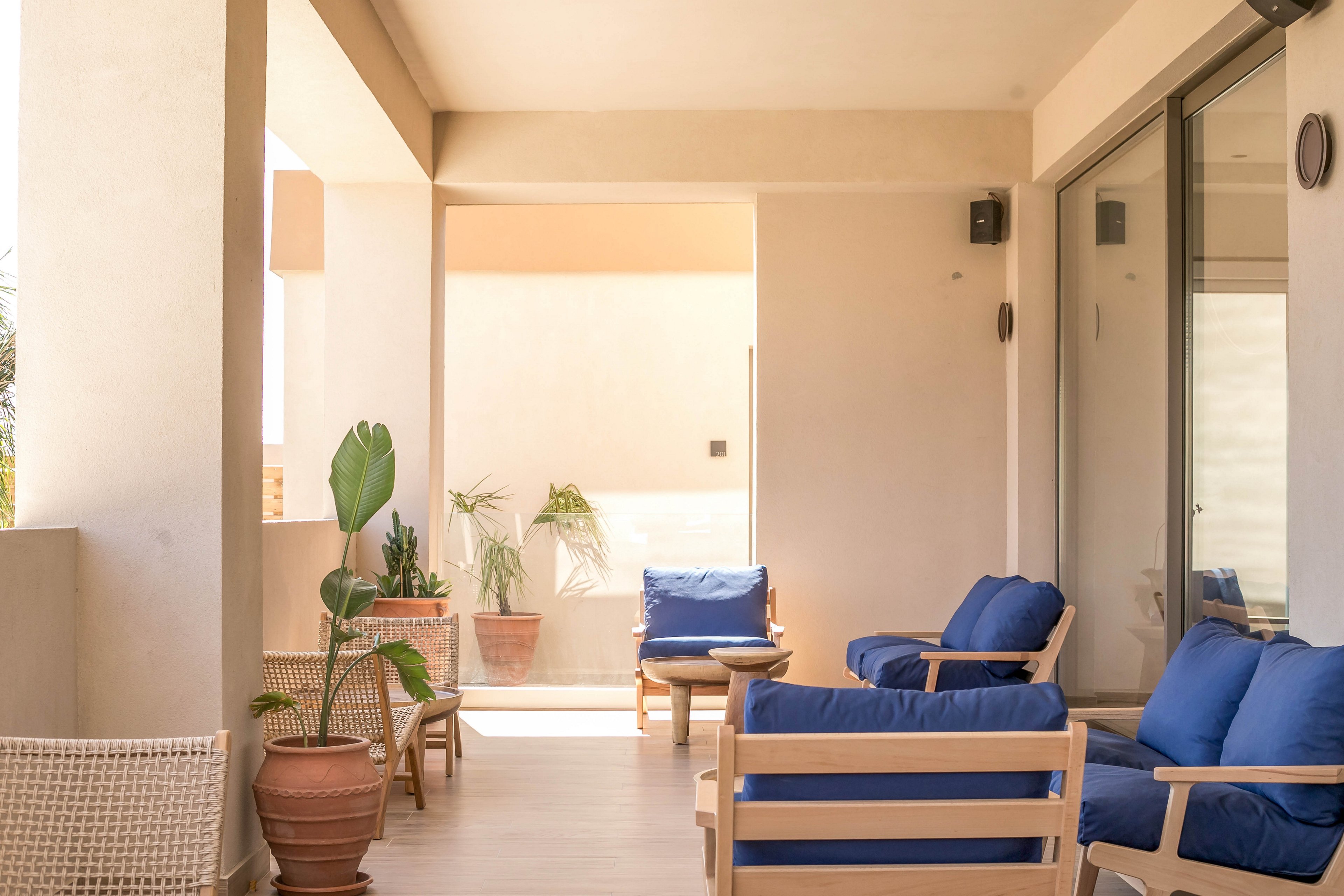 Este Elegant Suites & Villas