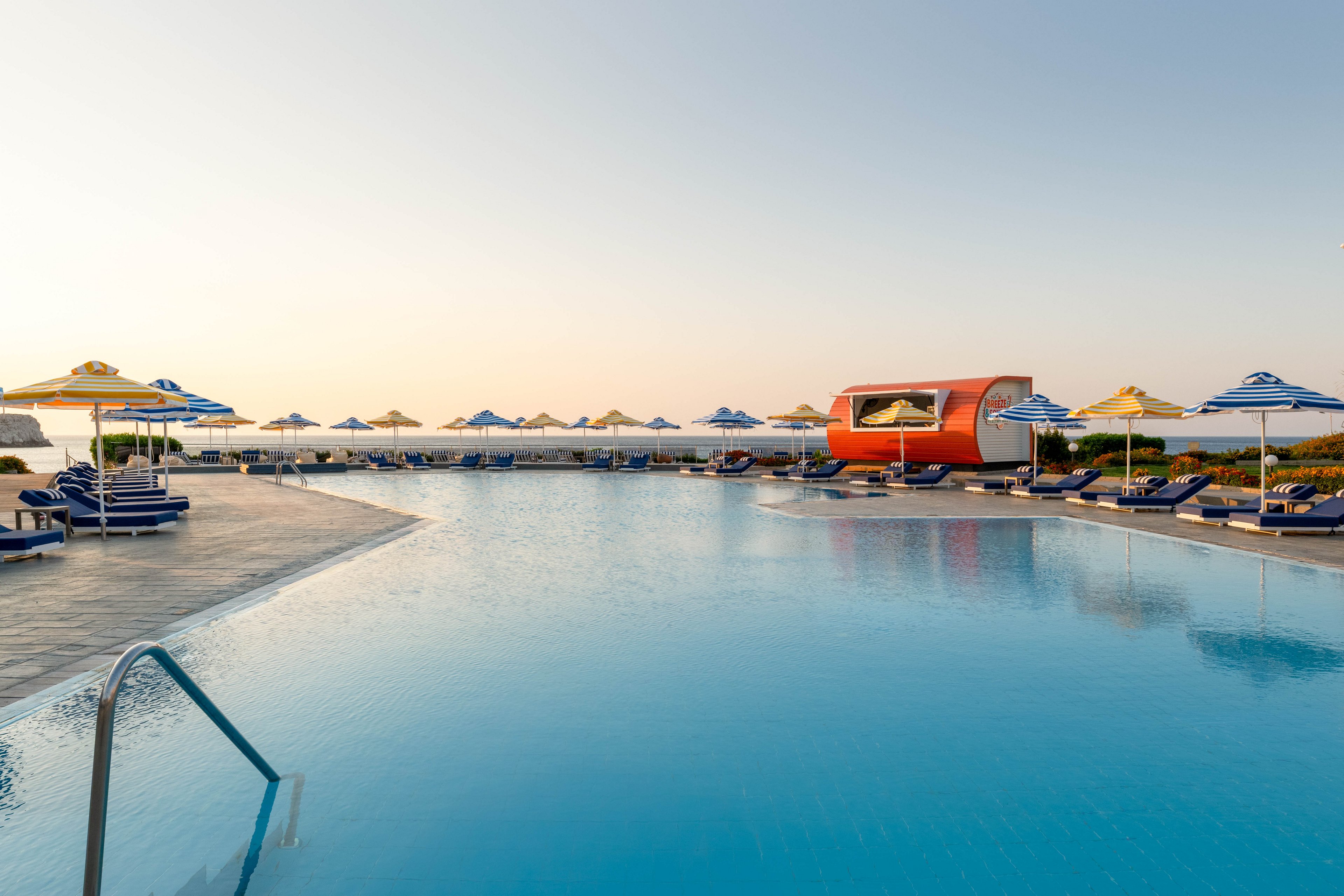 Paralos Rodos Lifestyle