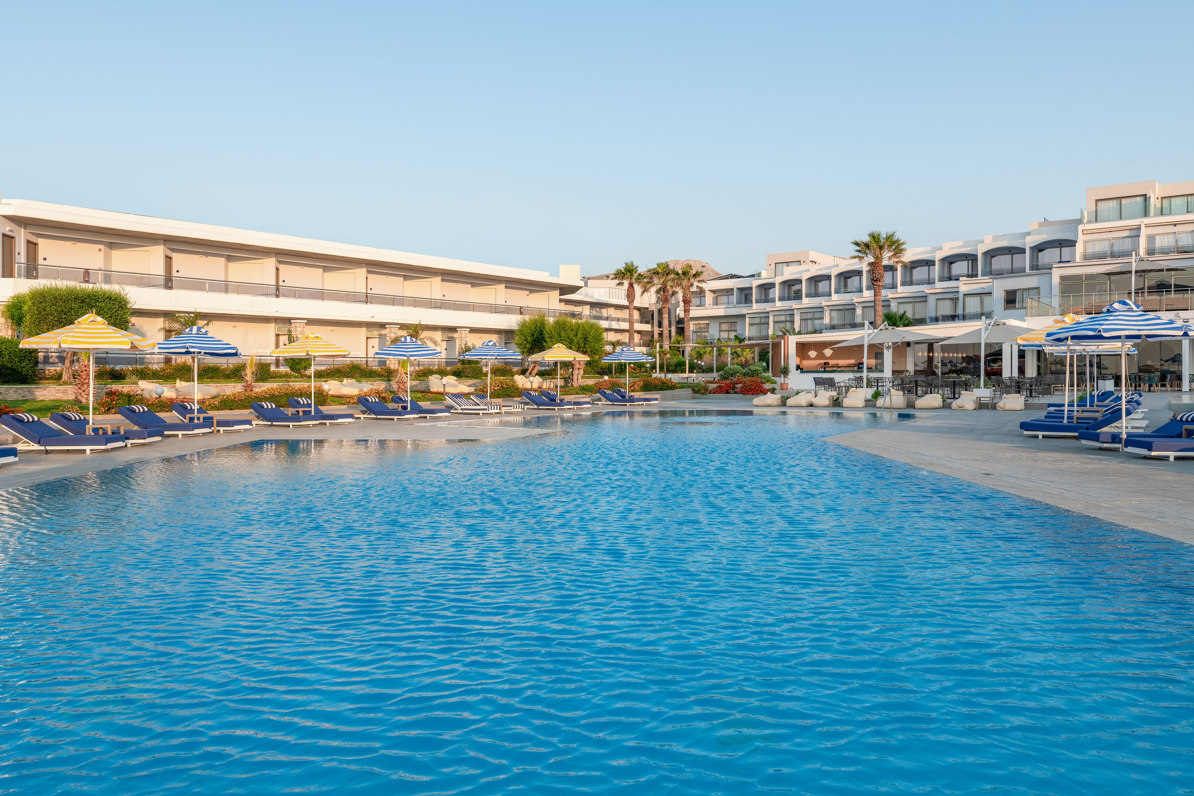 Paralos Rodos Lifestyle