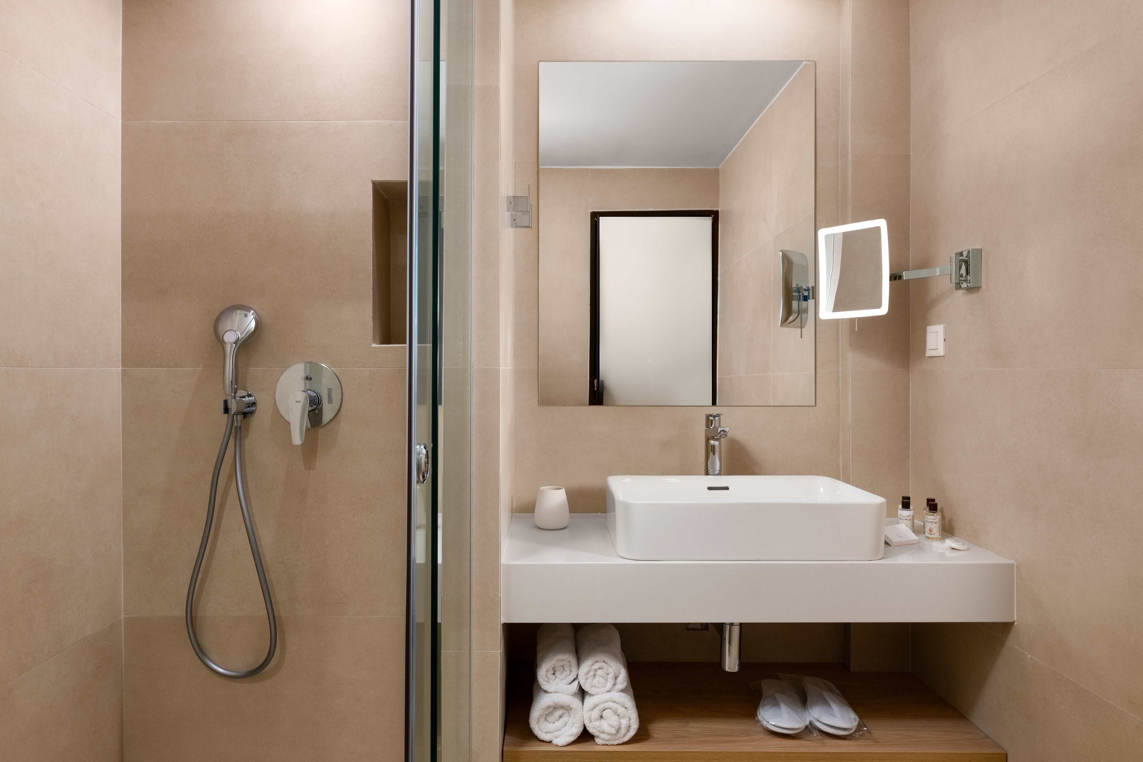 Paralos Rodos Lifestyle