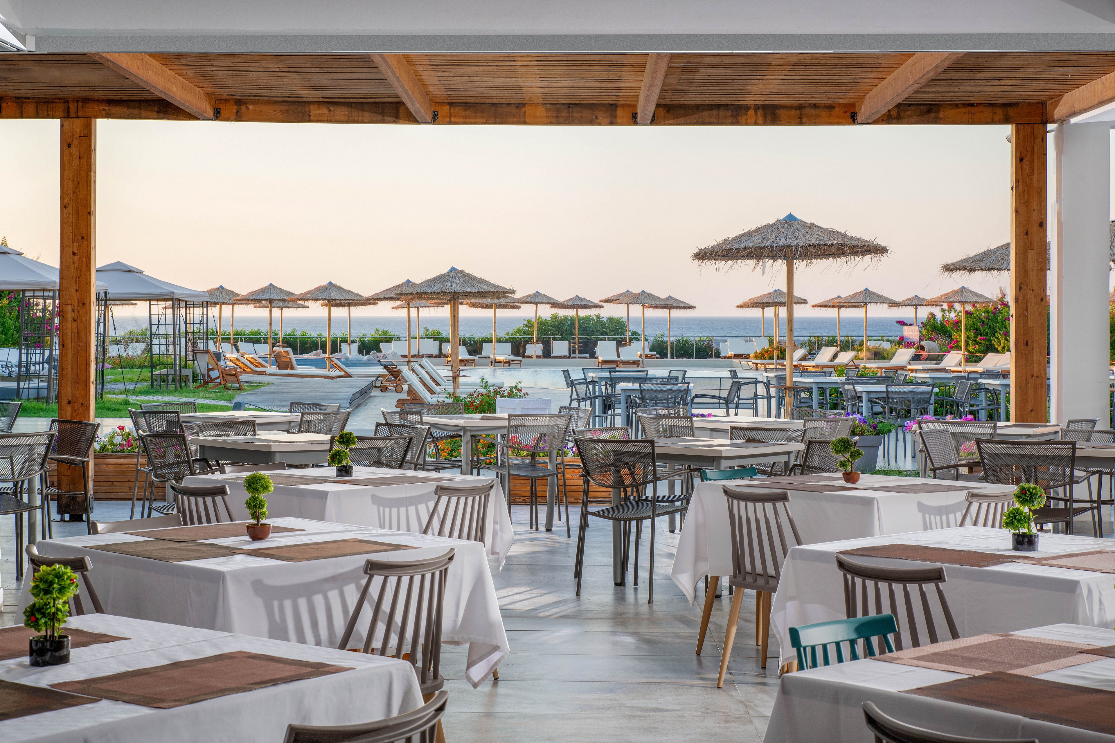 Paralos Rodos Lifestyle