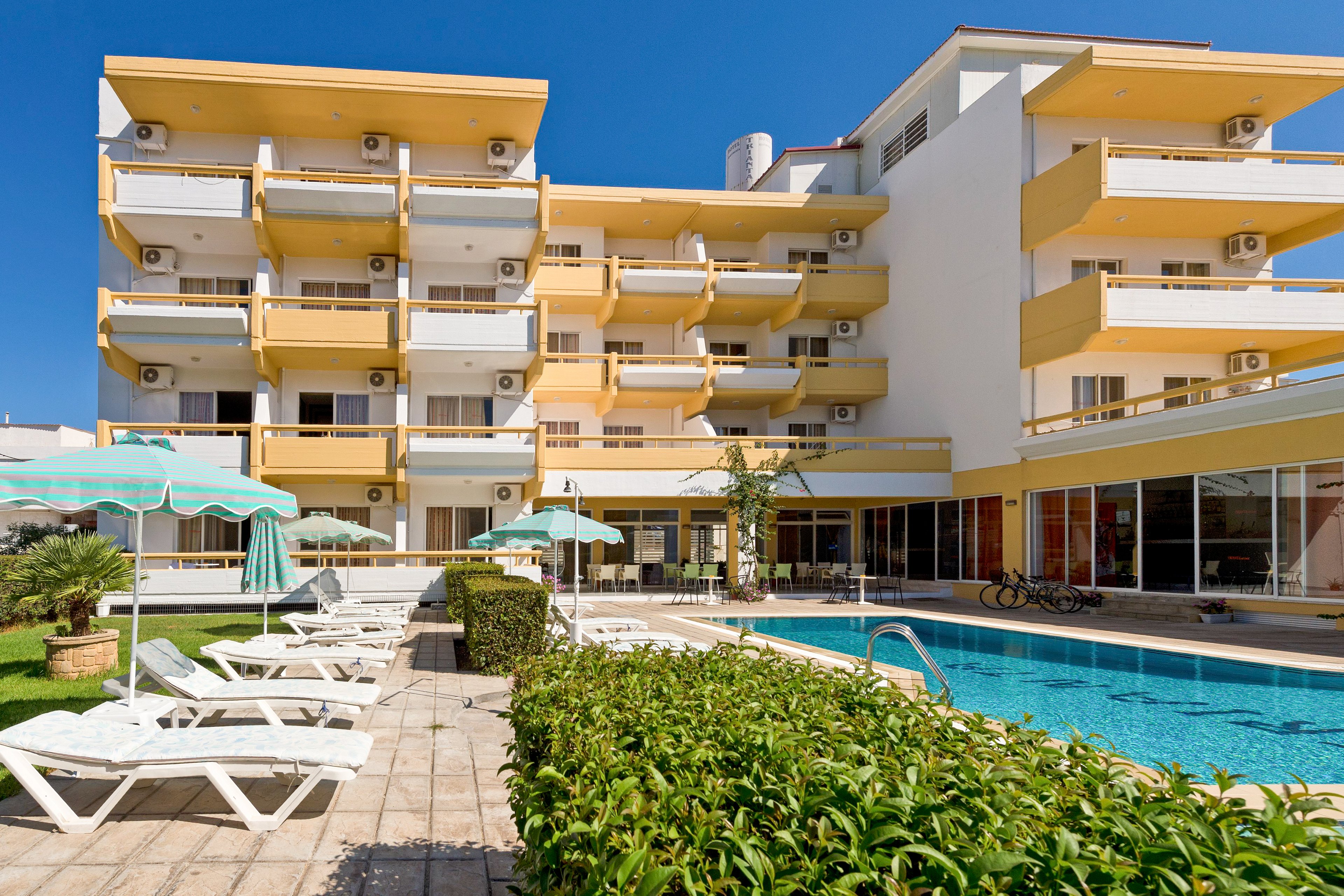 Trianta Hotel Apartments