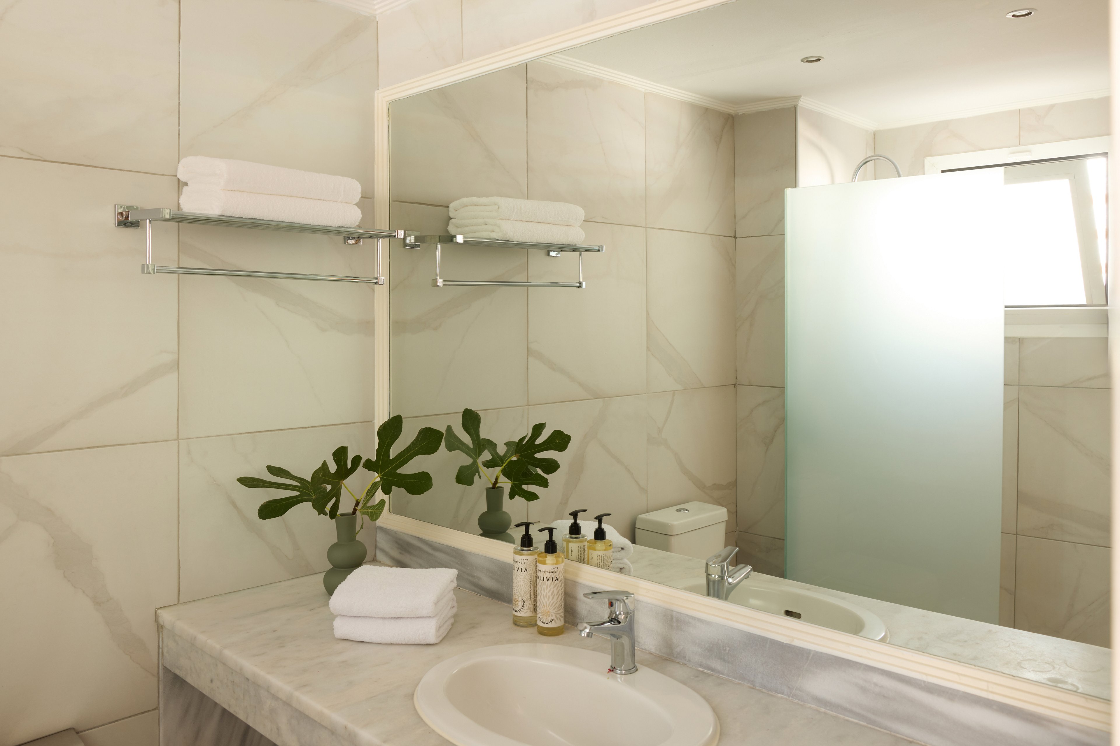 Kiotari Miraluna Beach Resort