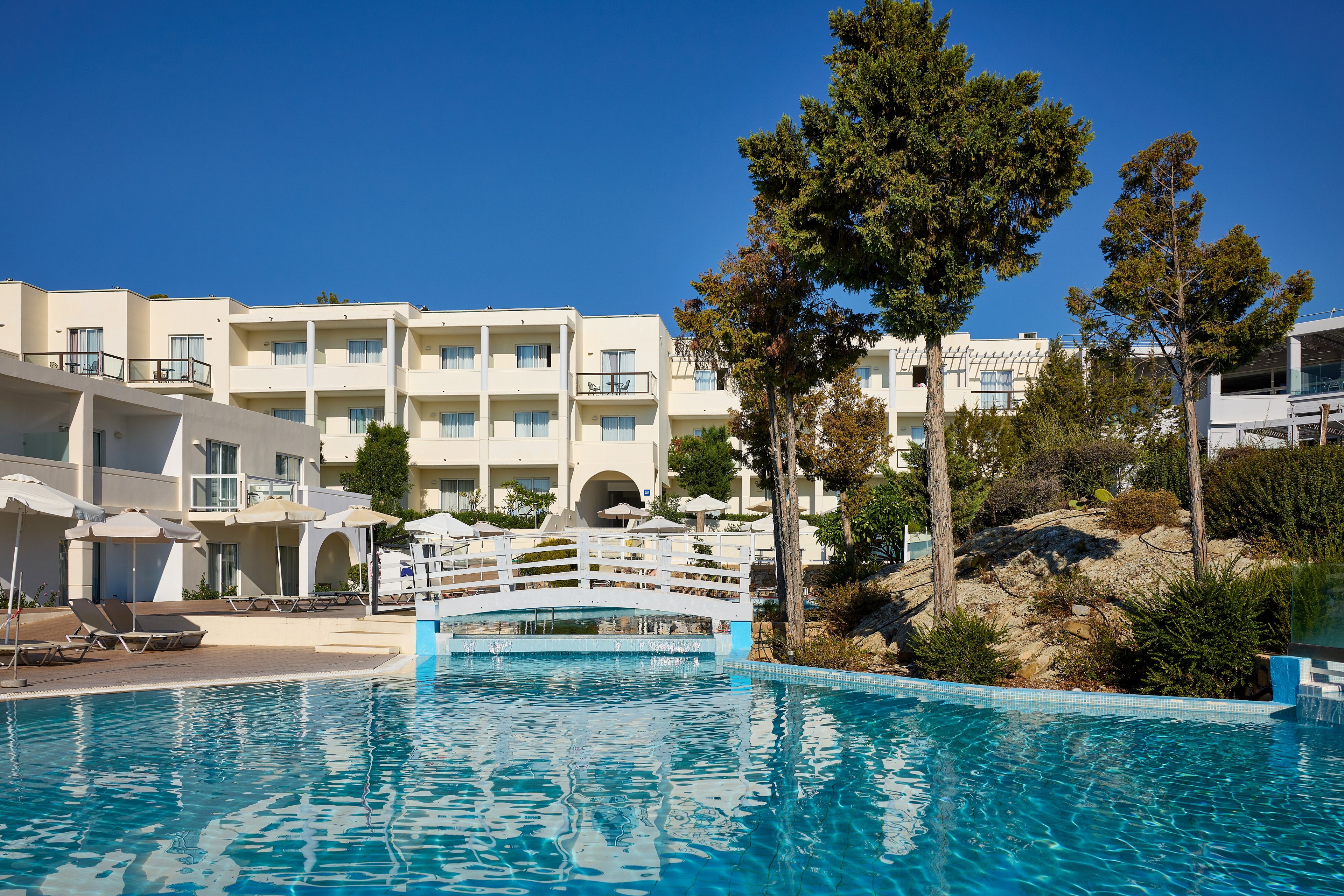 Kiotari Miraluna Beach Resort