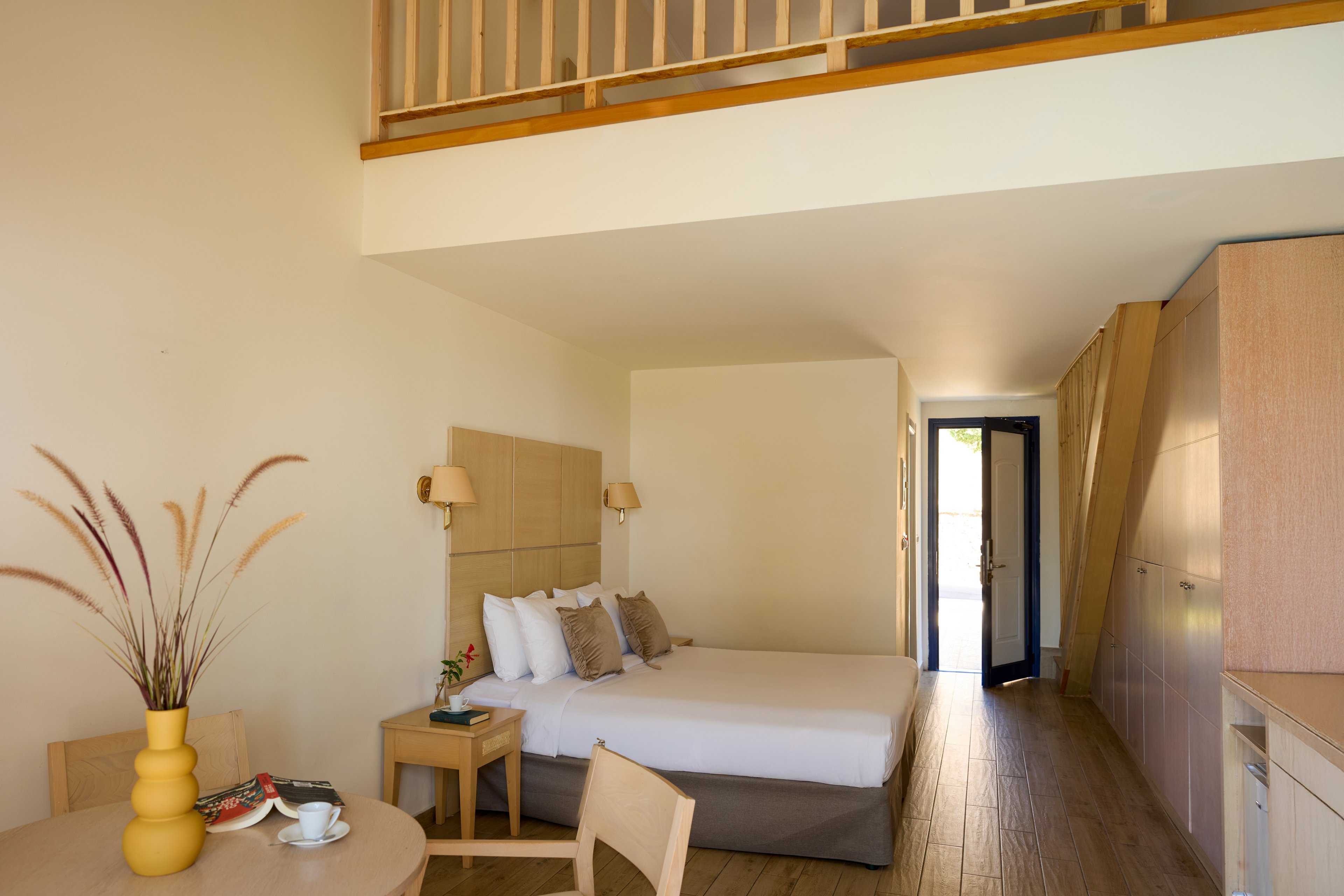 Kiotari Miraluna Beach Resort