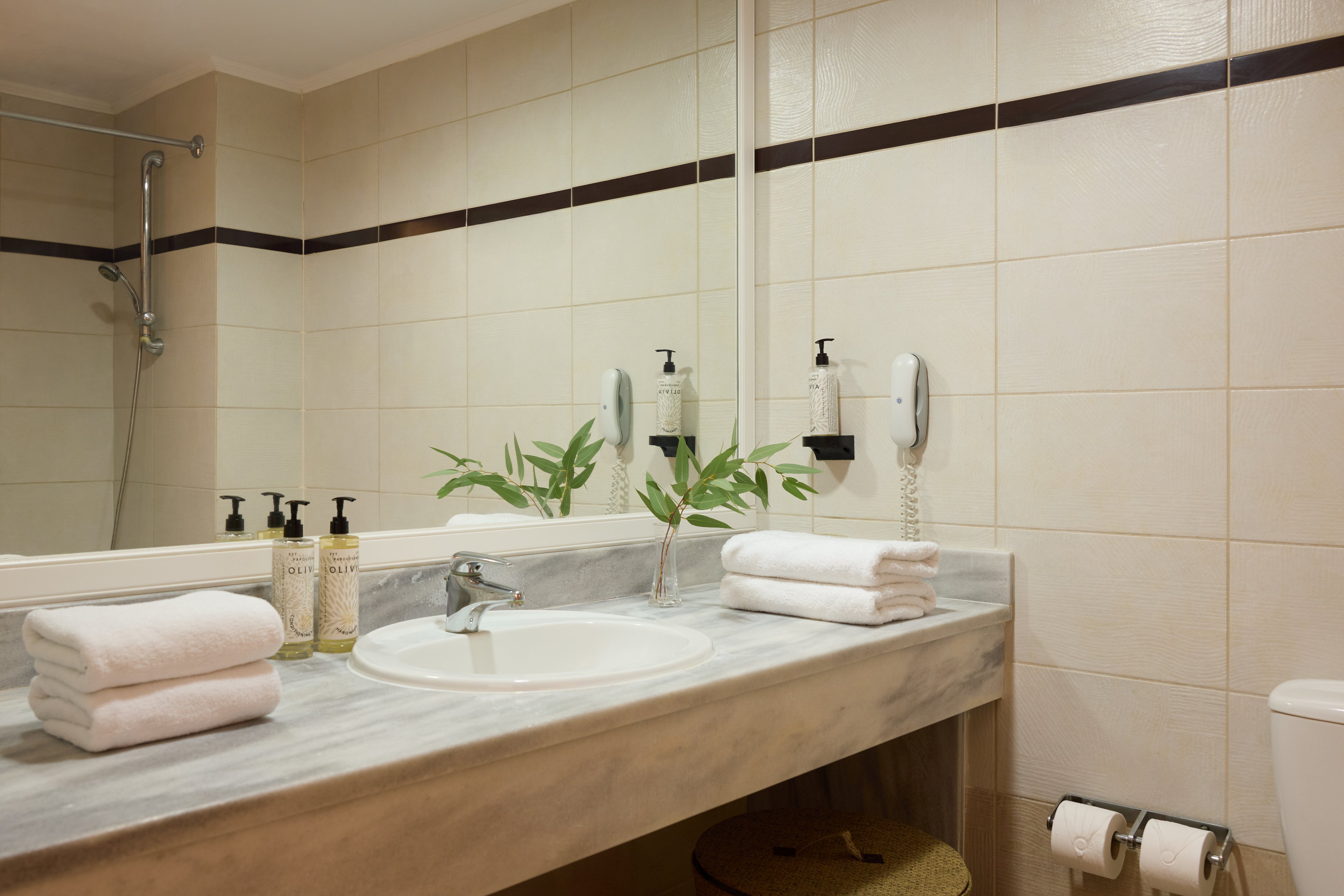 Kiotari Miraluna Beach Resort