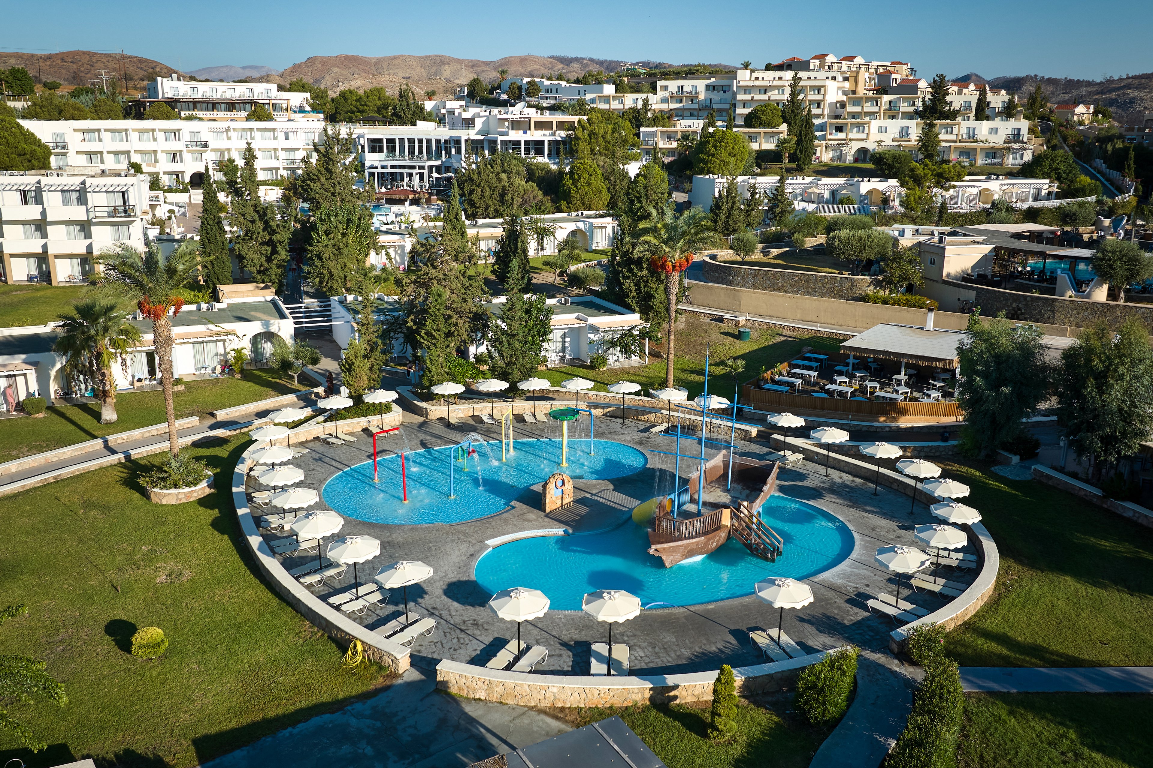 Kiotari Miraluna Beach Resort