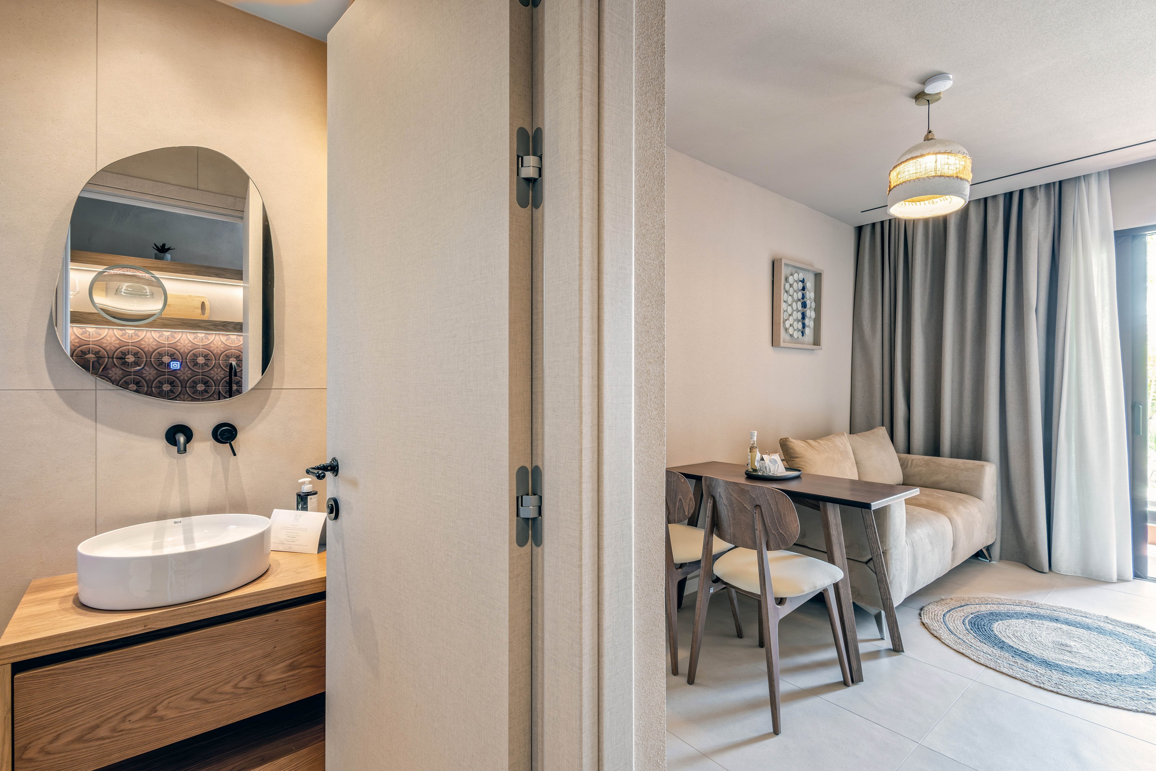 Palmea Suites