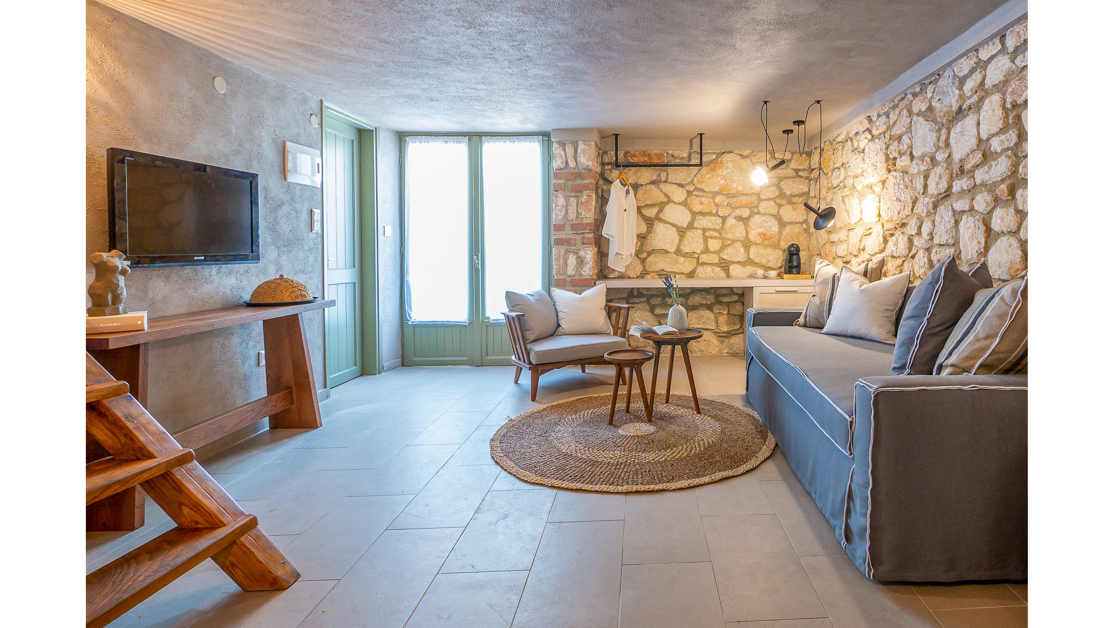 Petrino Suites Hotel