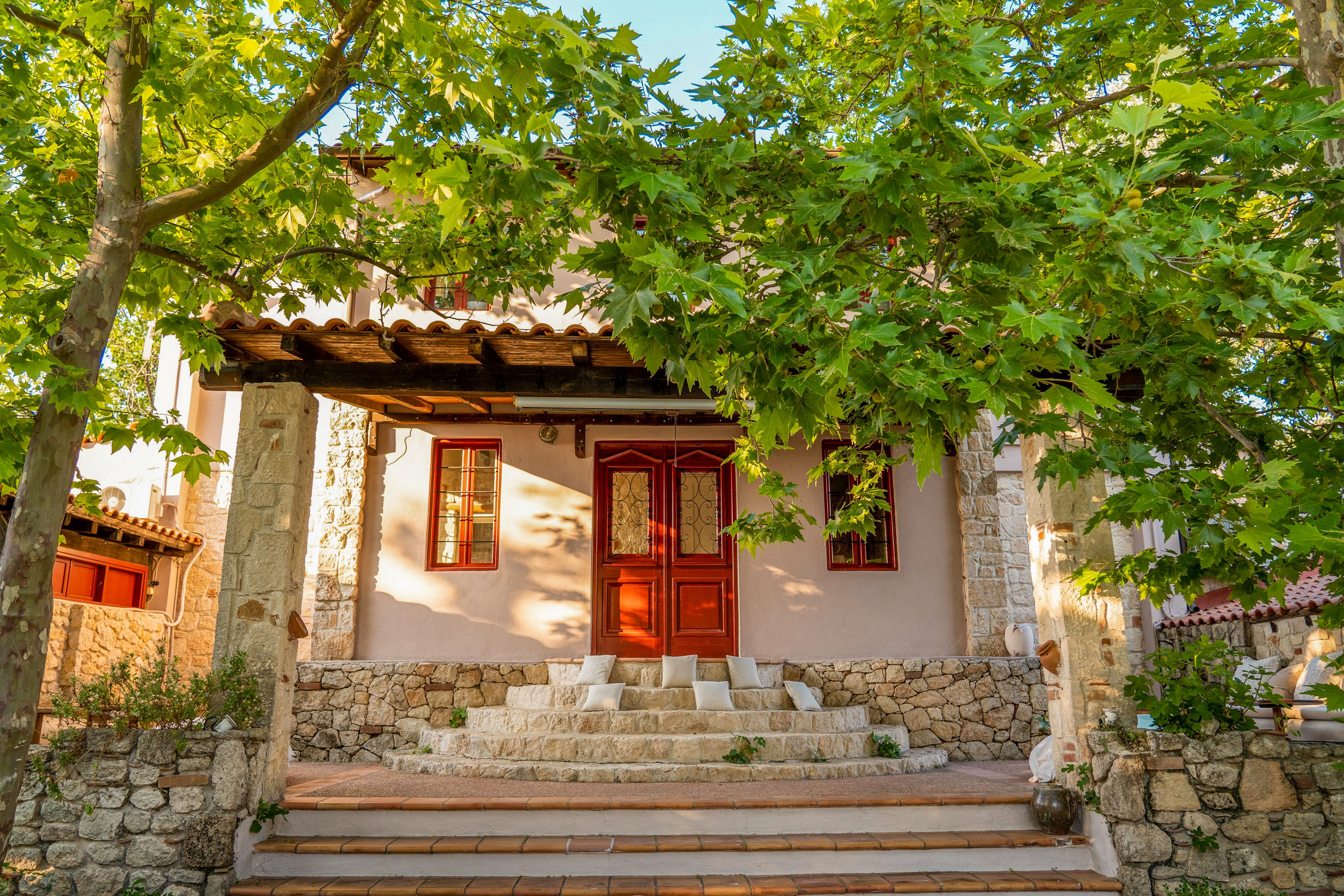 Petrino Suites Hotel