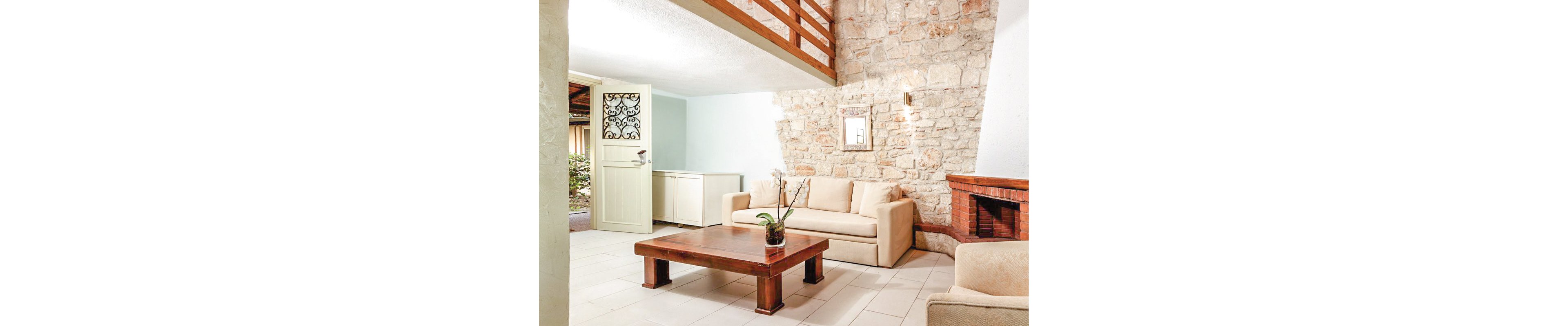 Petrino Suites Hotel