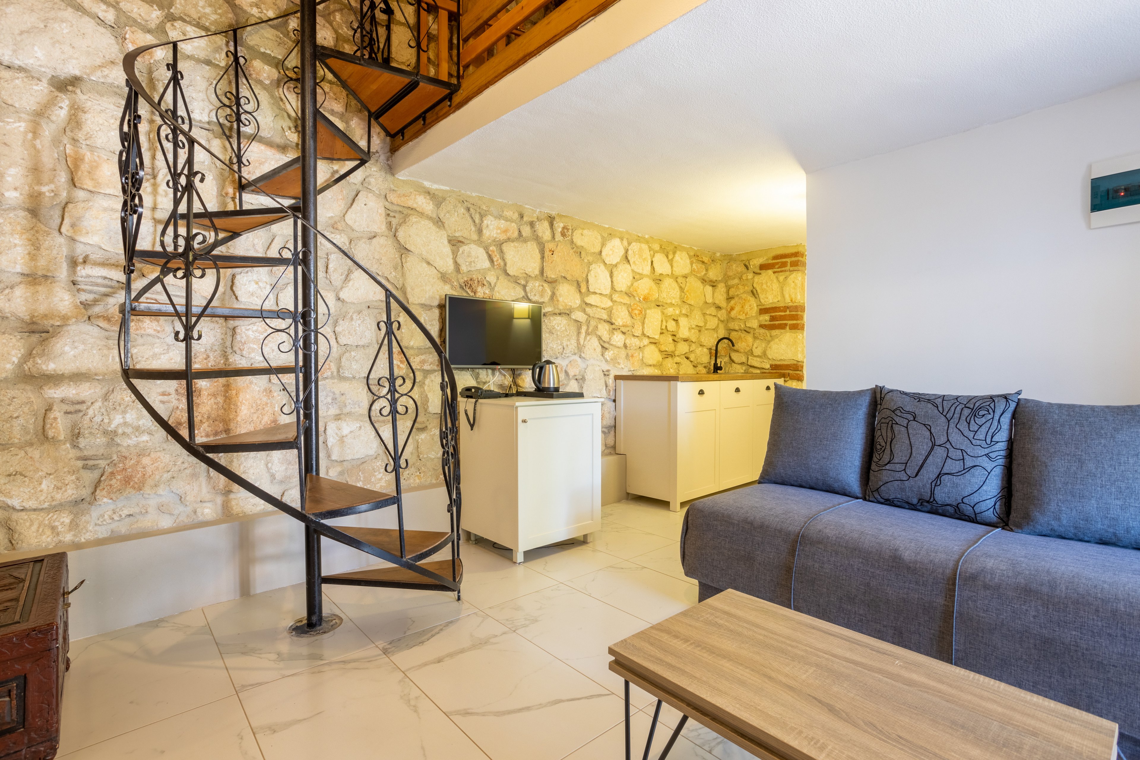 Petrino Suites Hotel