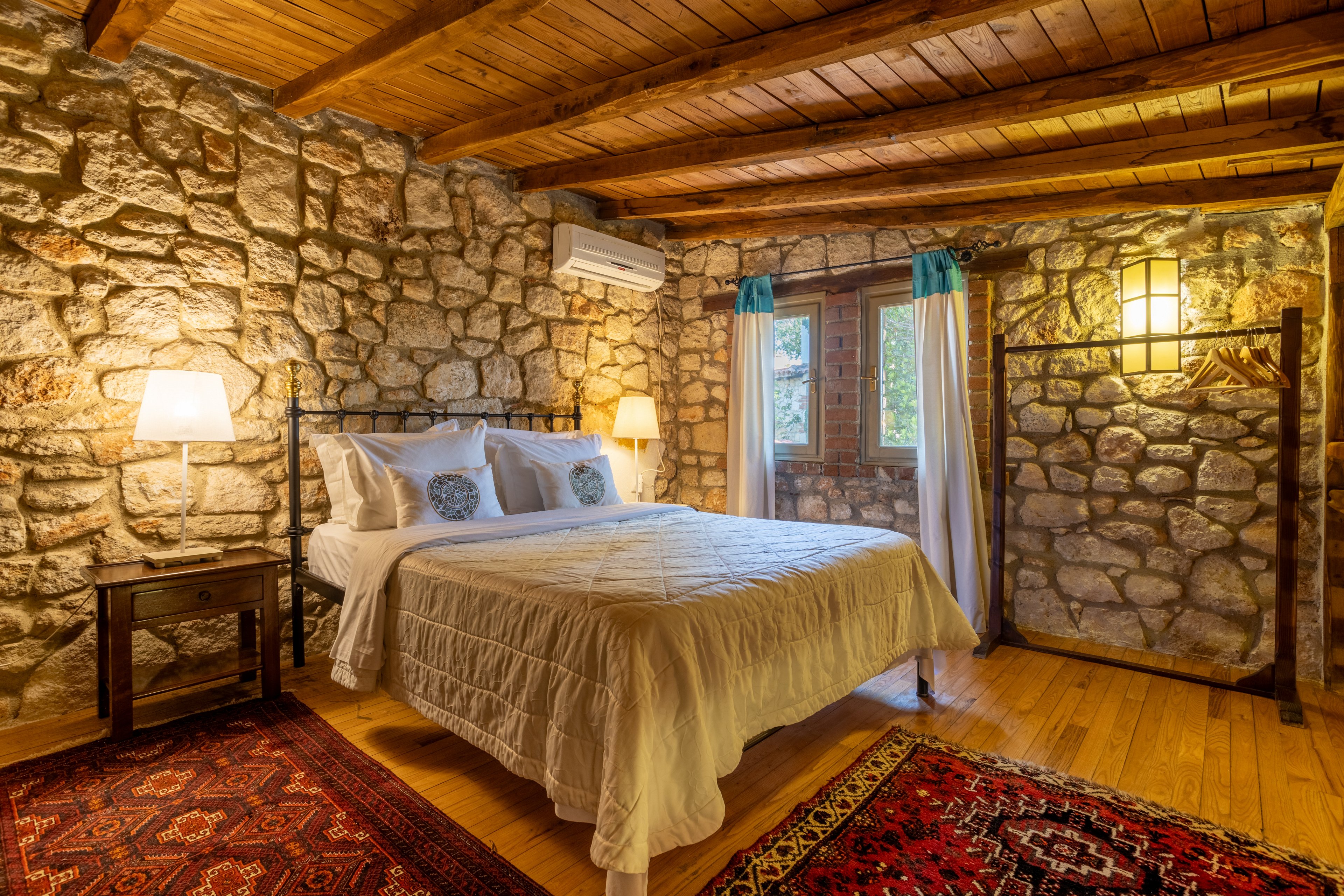 Petrino Suites Hotel