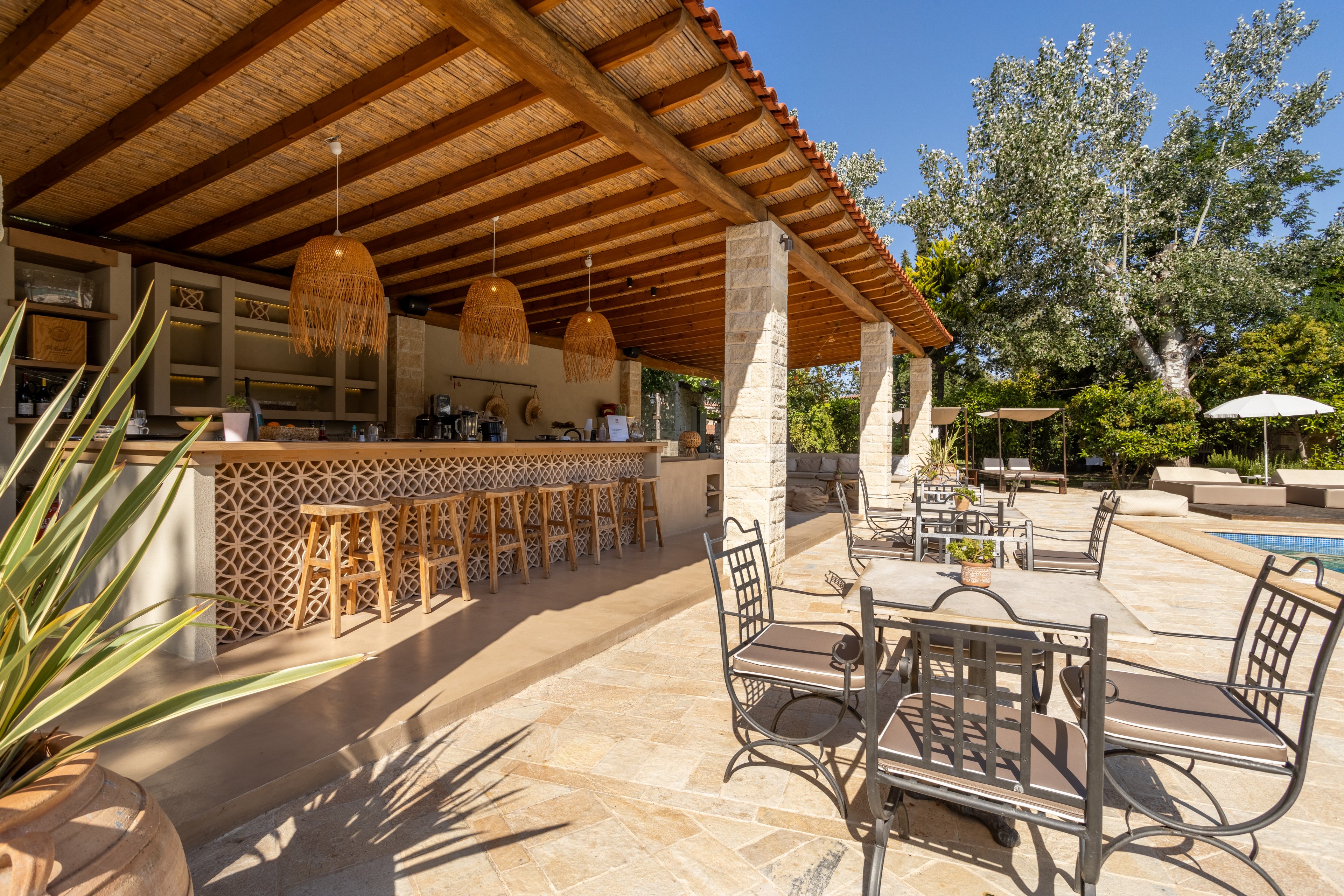 Petrino Suites Hotel